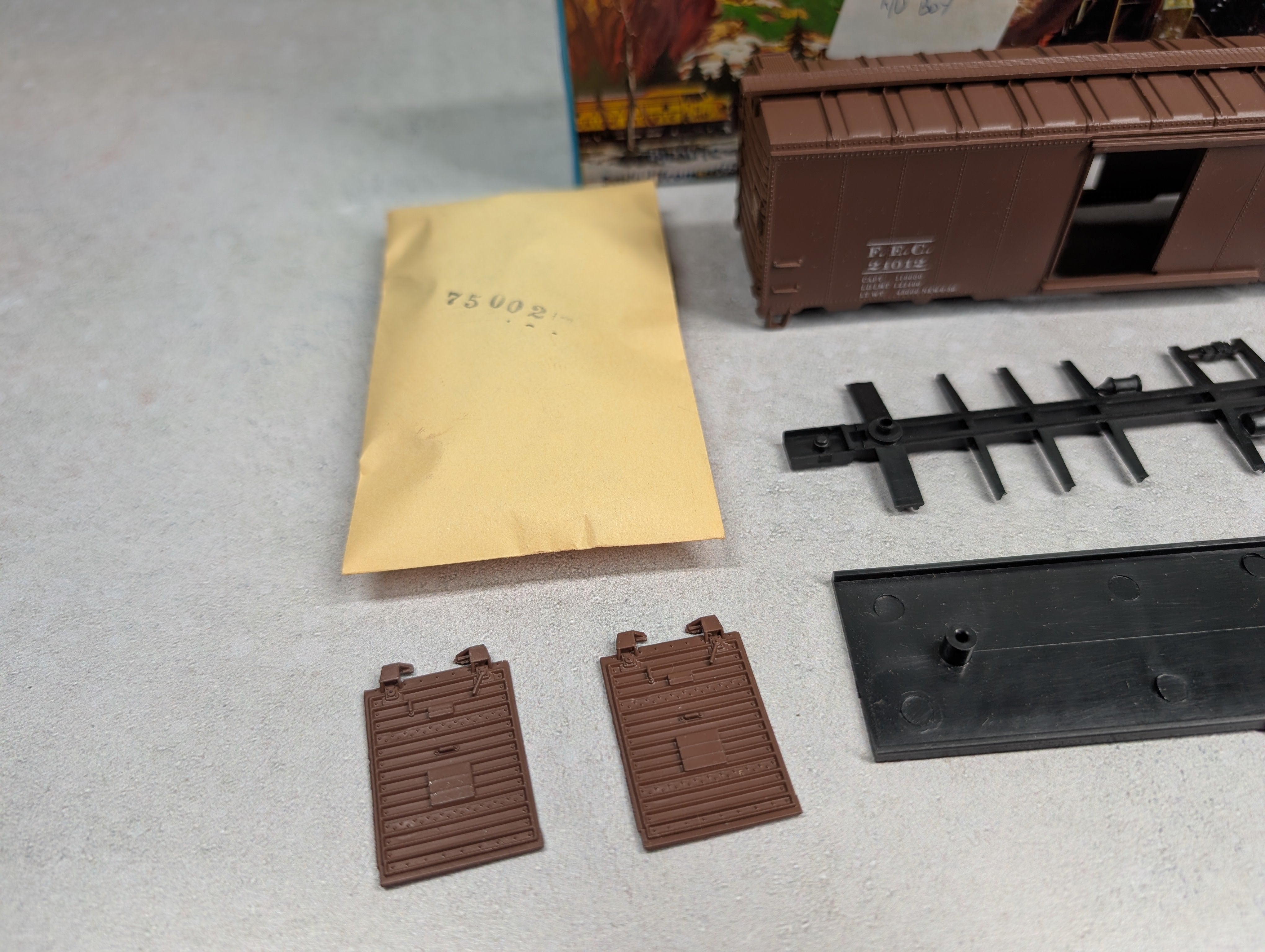 USED Athearn HO Scale 40' Box Car Florida East Coast FEC #21012 Bev-Bel KIT