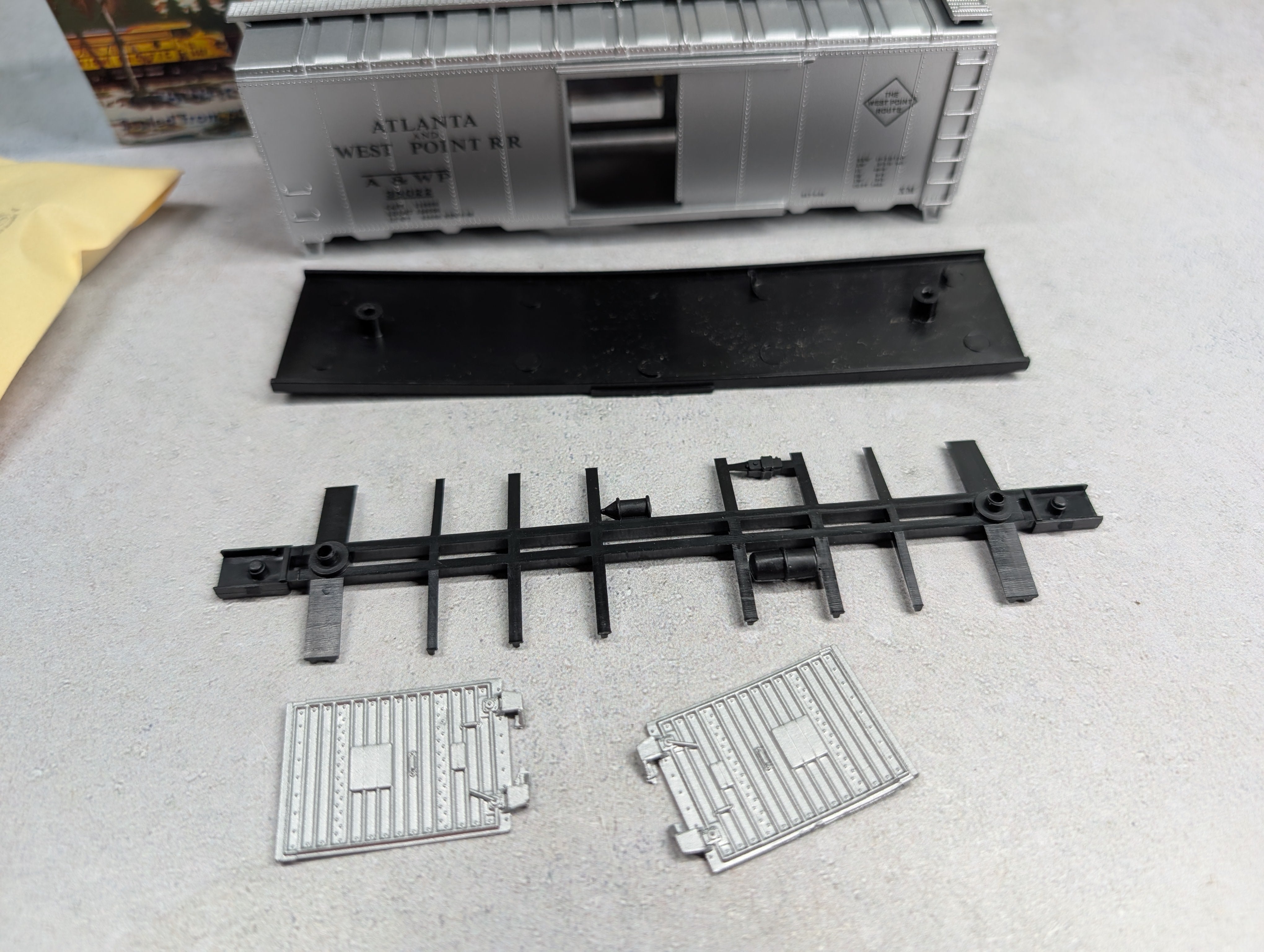 USED Athearn HO Scale 40' Box Car Atlanta and West Point A&WP #38022 Bev-Bel KIT