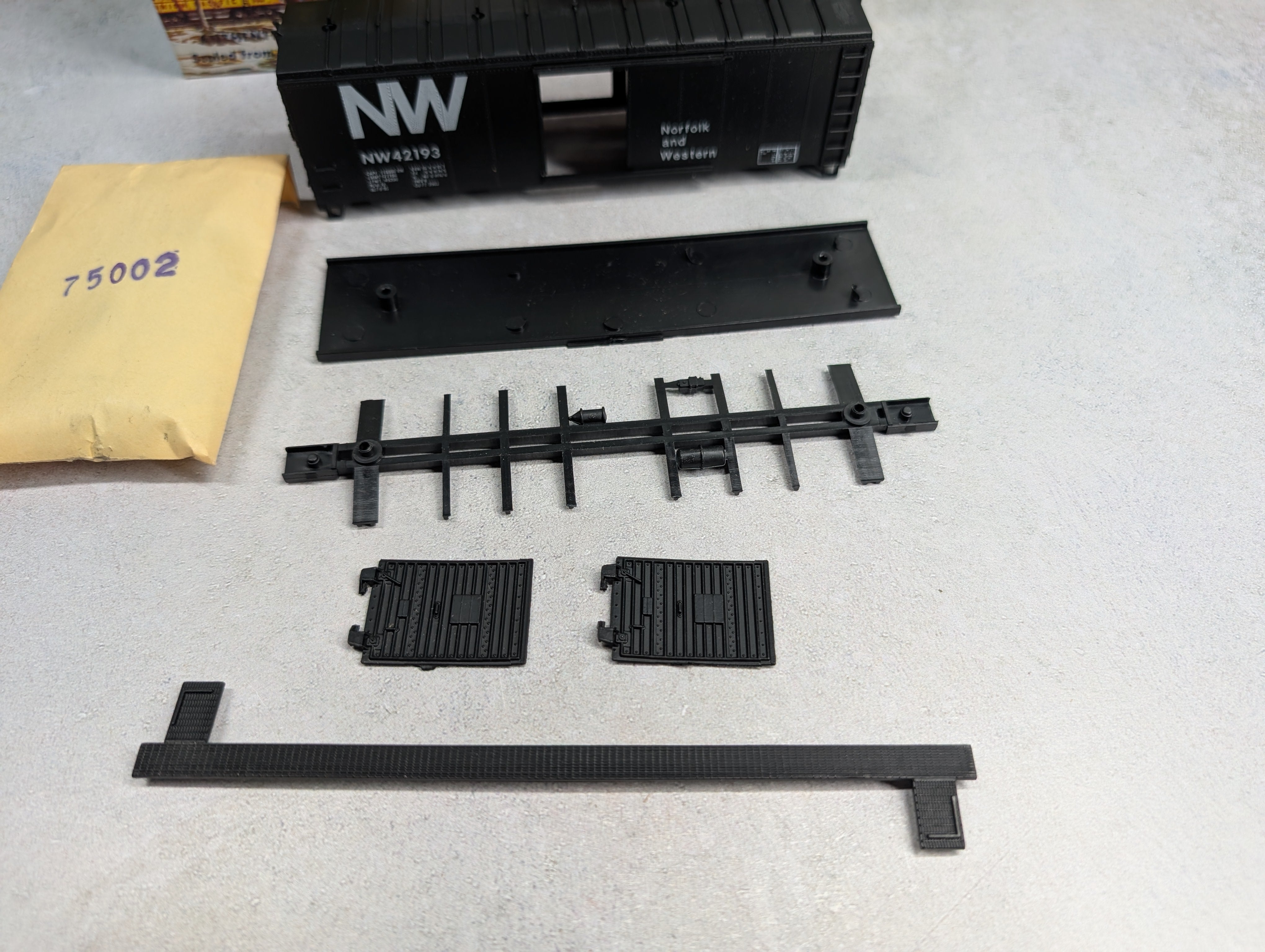 USED Athearn HO Scale 40' Box Car Norfolk & Western NW #42193 Bev-Bel KIT