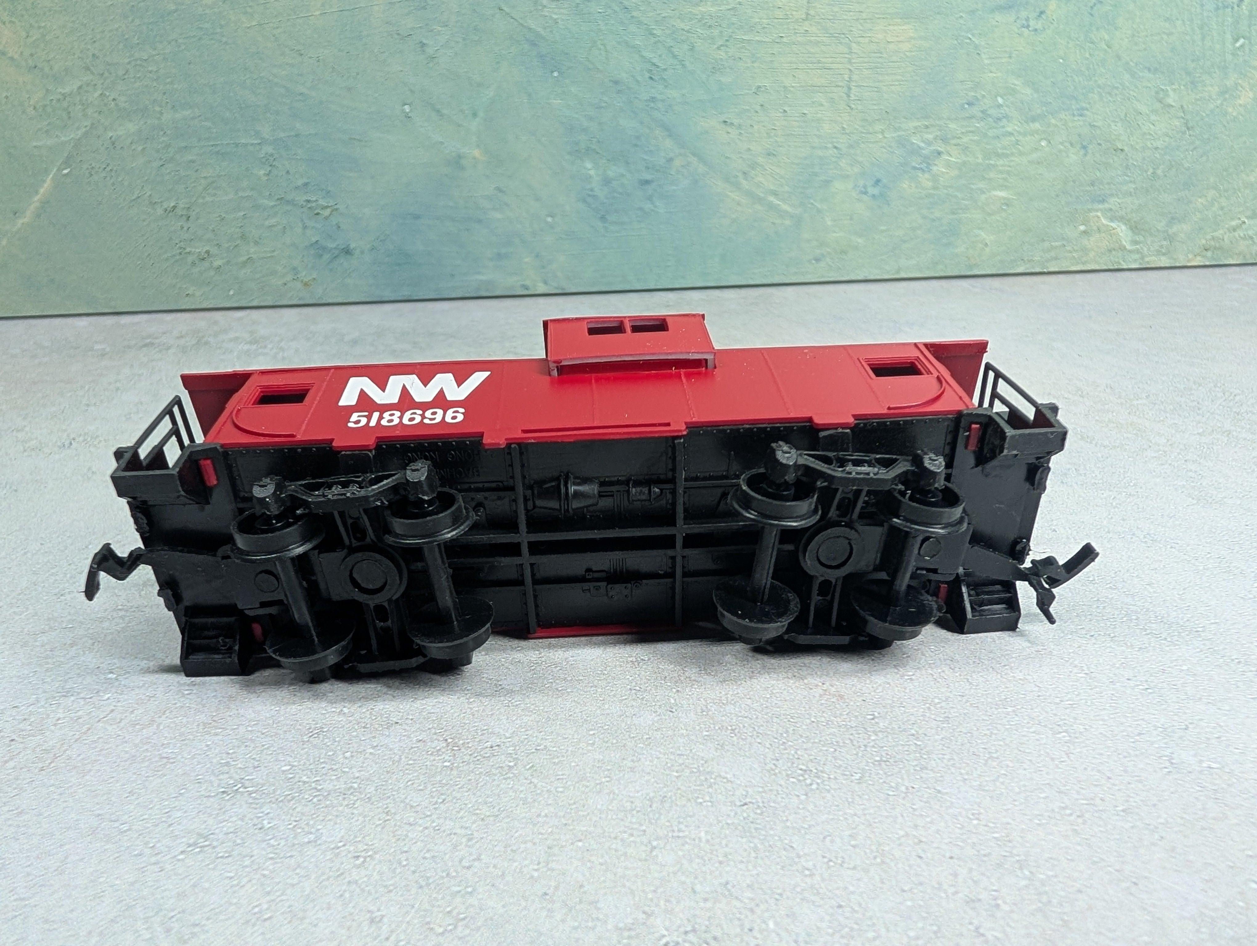 USED Bachmann HO Scale Wide Vision Caboose Norfolk & Western NW #518696