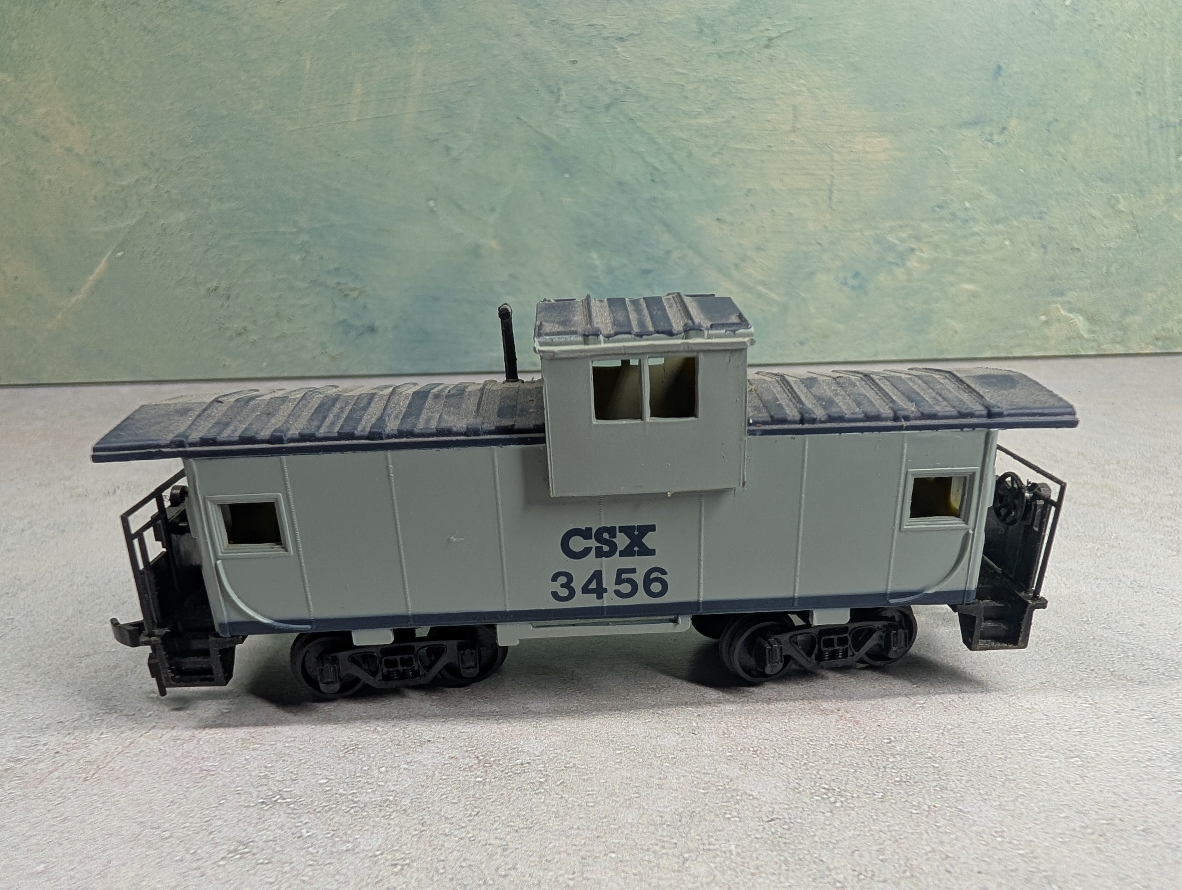 USED Bachmann HO Scale Wide Vision Caboose CSX #3456