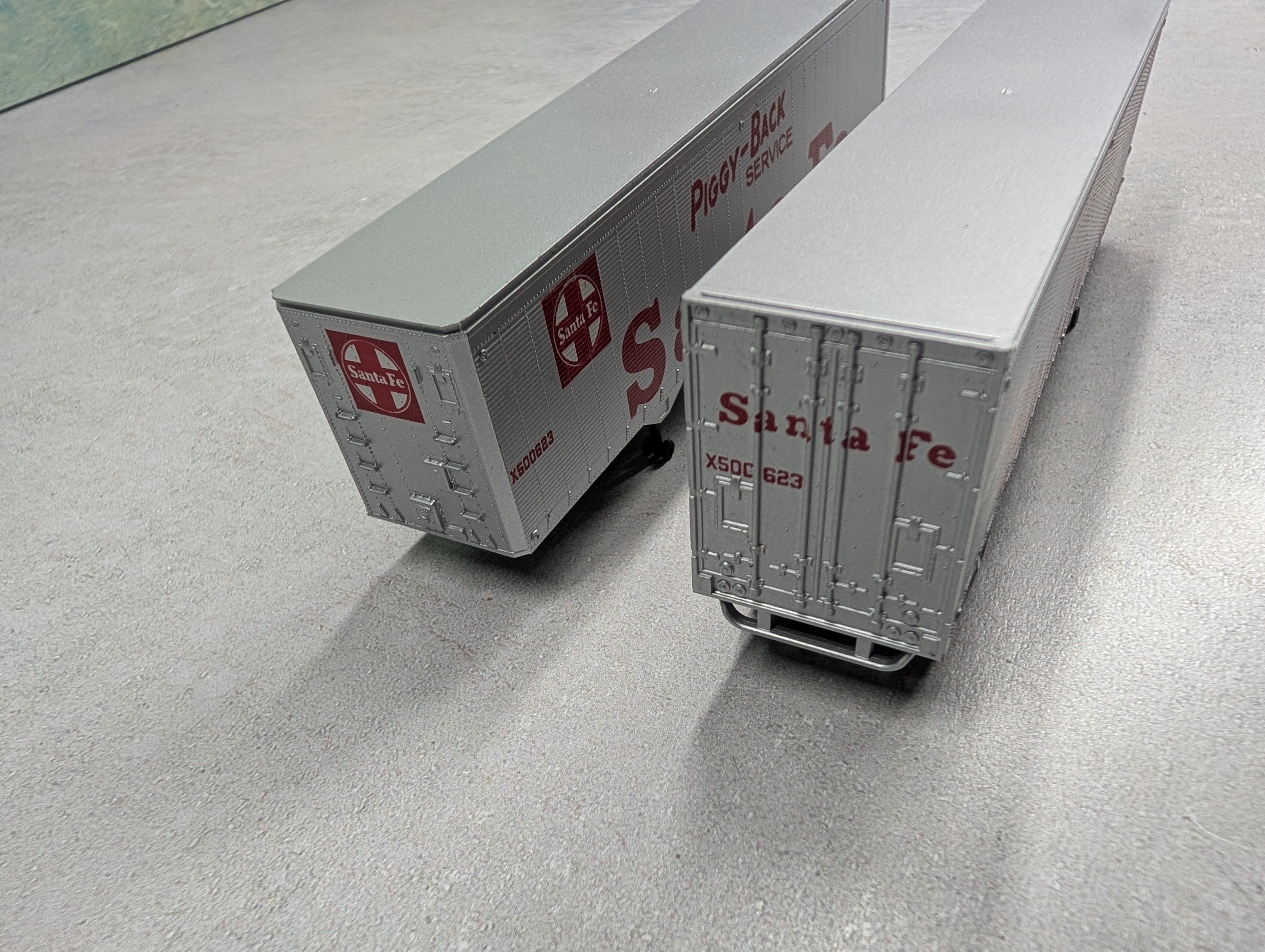 USED Athearn HO Scale 40' Trailers Santa Fe #X500623 (2 pcs)