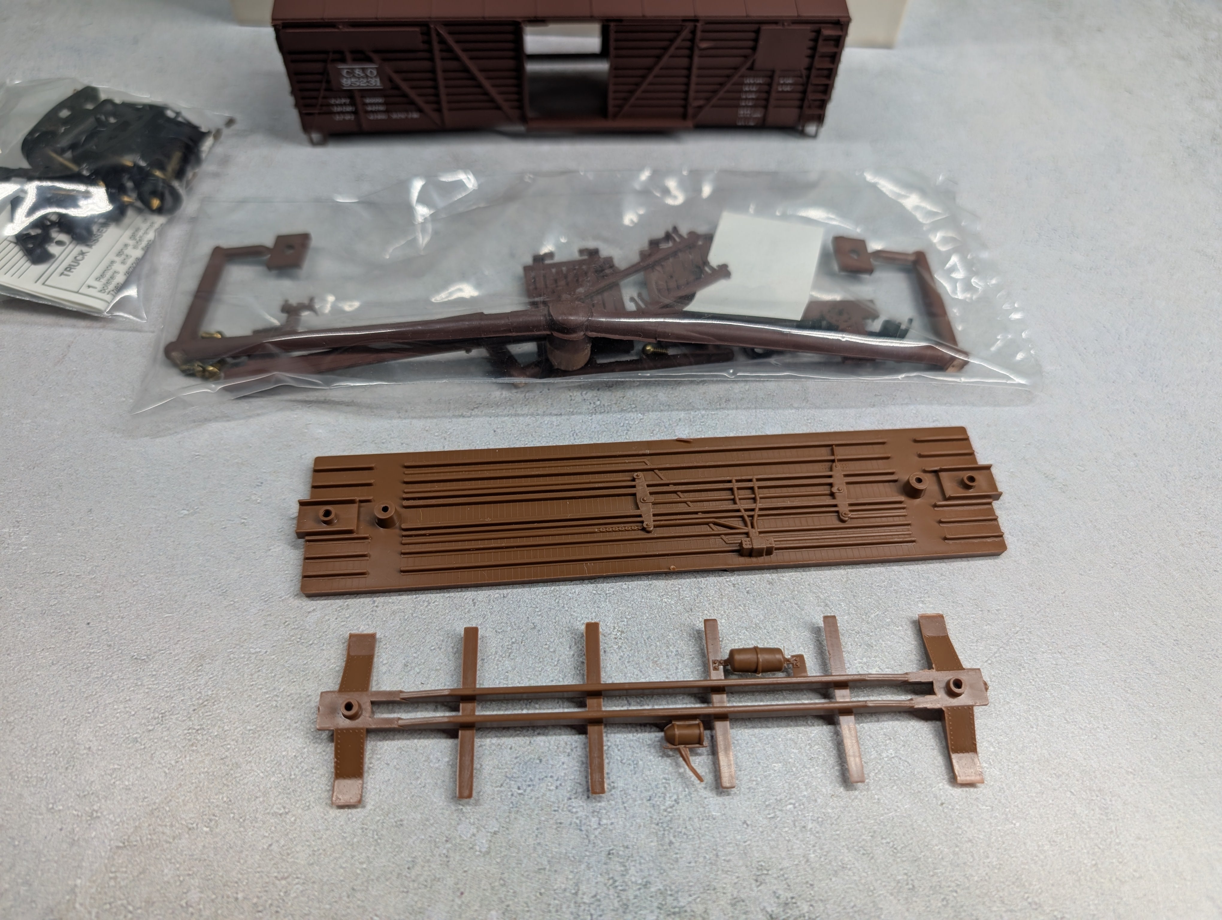 USED Walthers 932-2755 HO Scale 40' Cattle Stock Car Chesapeake and Ohio C&O #95231 Dreadnaught Ends KIT