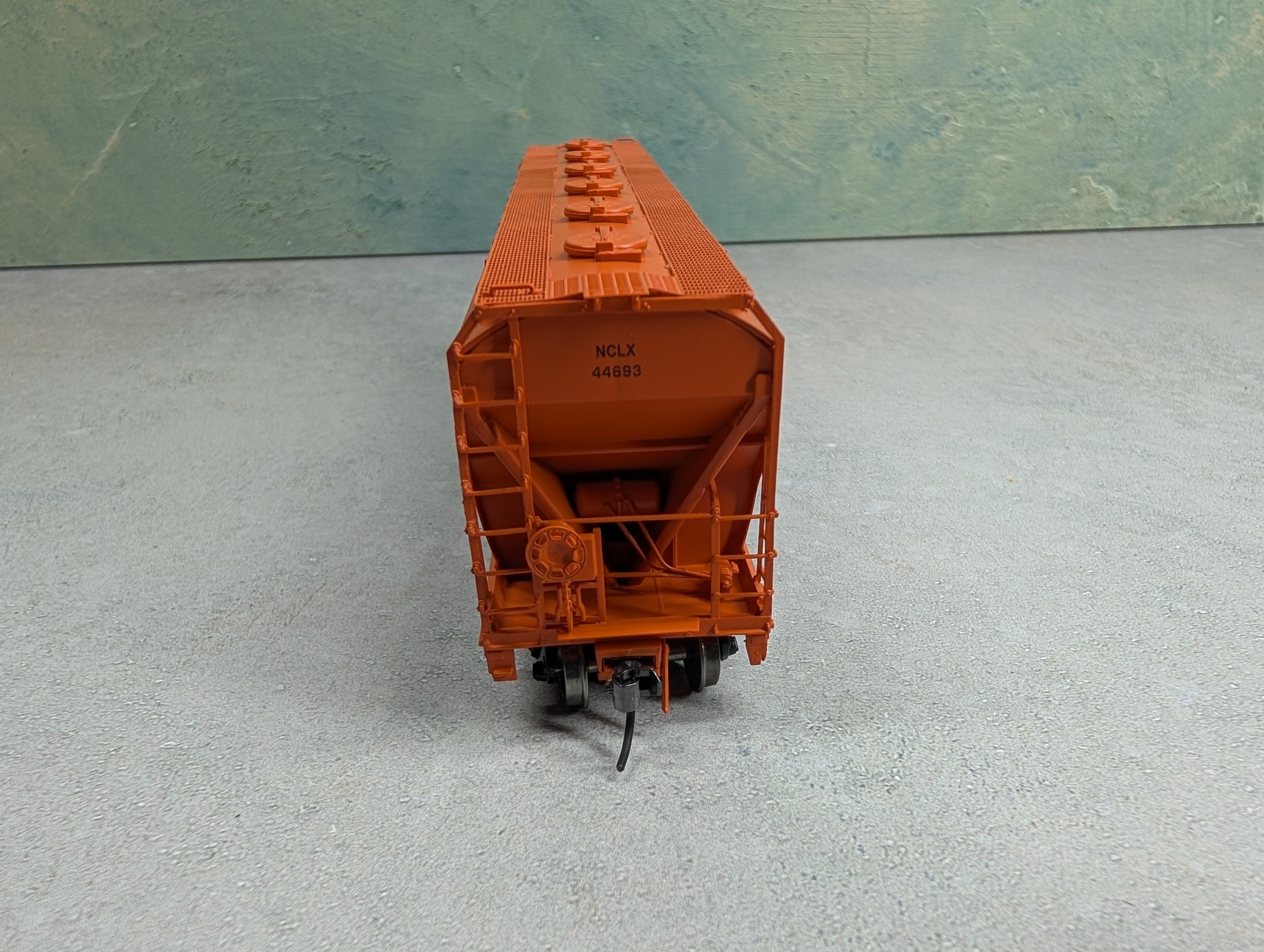 USED Intermountain 47020-13 HO Scale ACF 4650 Cu Ft 3 Bay Hopper Sclair NCLX #44693