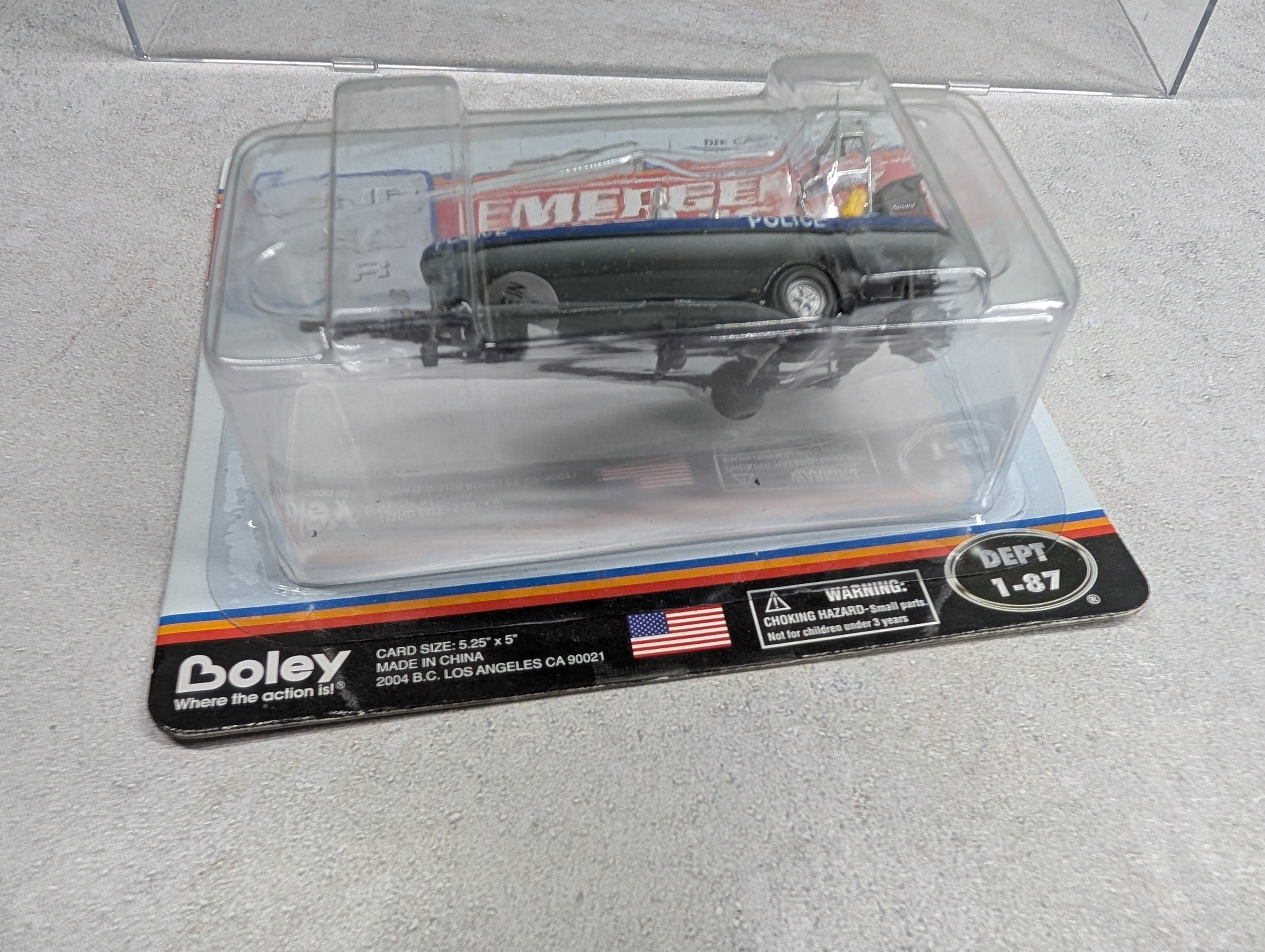 Boley 2070 HO Scale Emergency Services Police Boat w/ Trailer