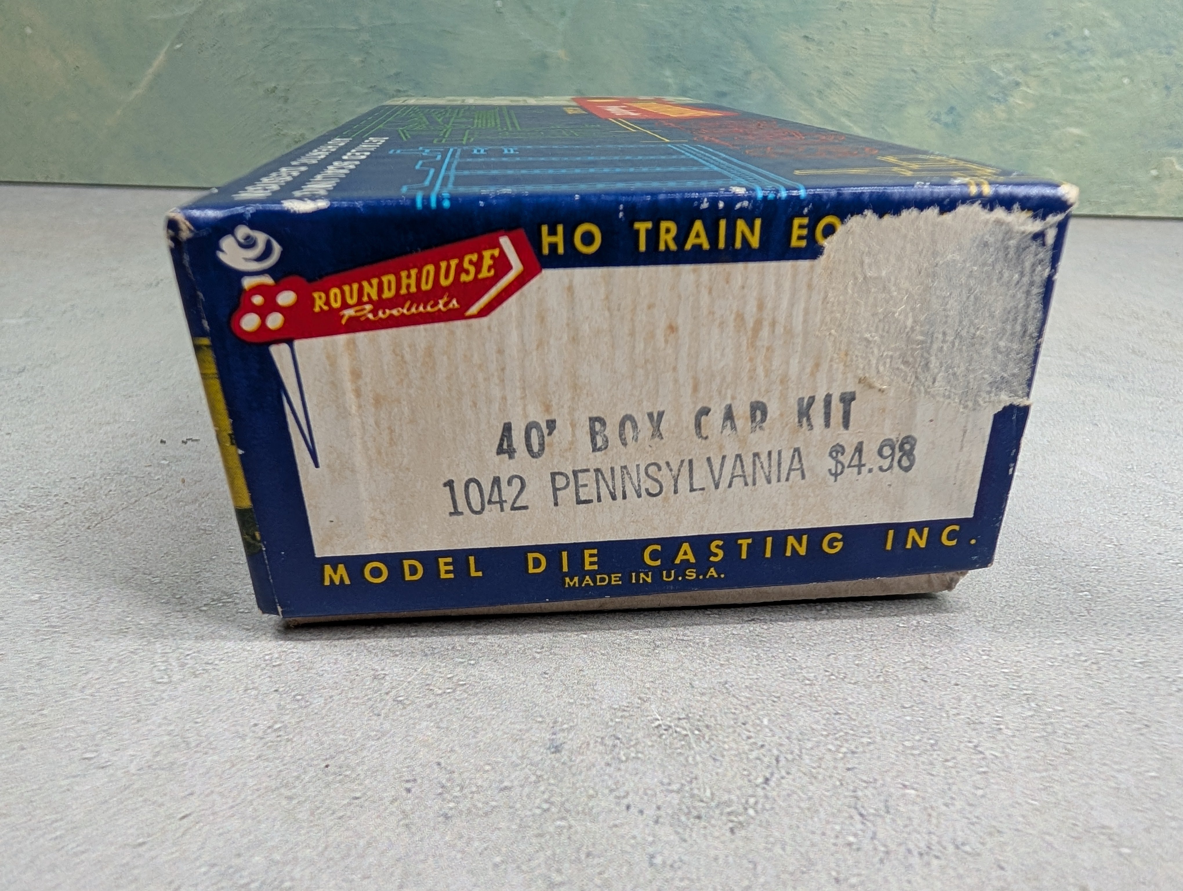 Roundhouse 1042 HO Scale 40' Box Car Pennsylvania #23995 Sealed KIT