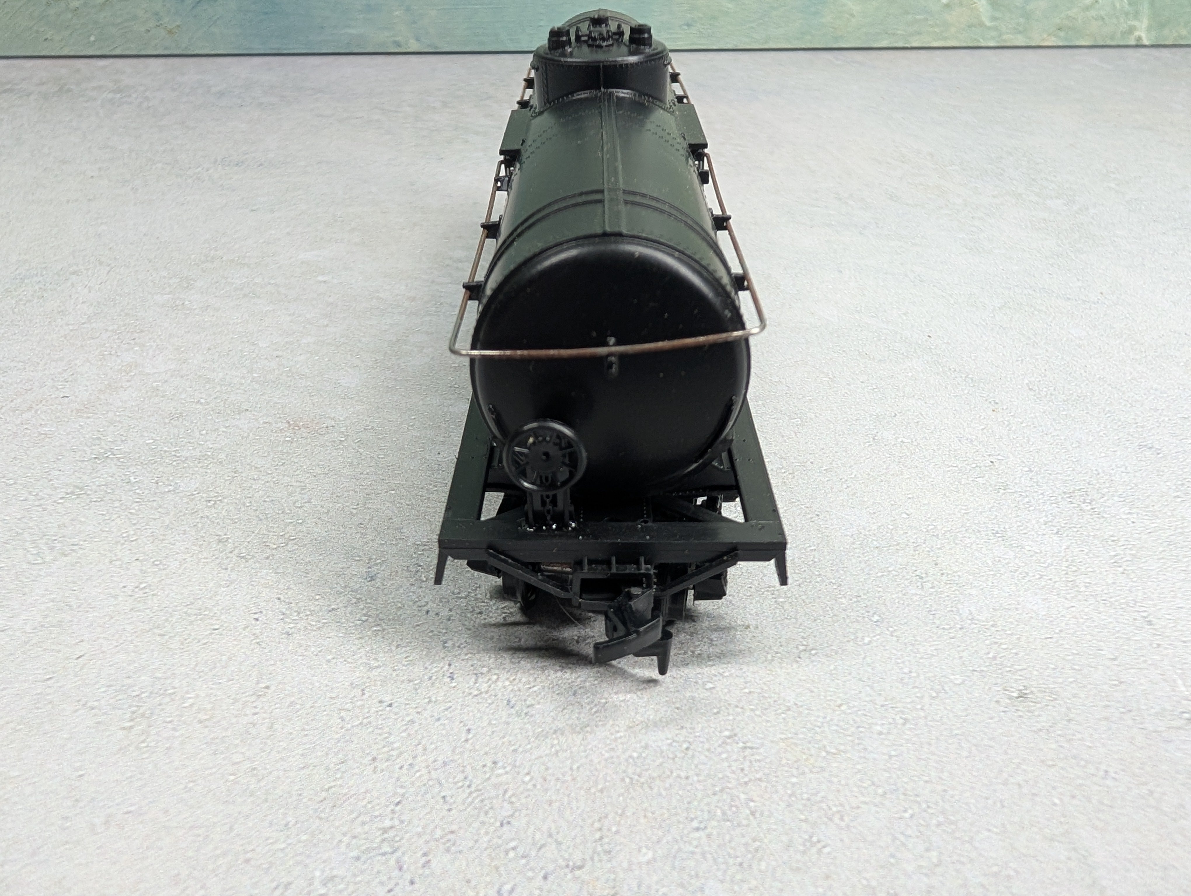 USED Athearn HO Scale Single Dome Tank Car Baltimore and Ohio B&O #X409 Diesel Fuel Supply