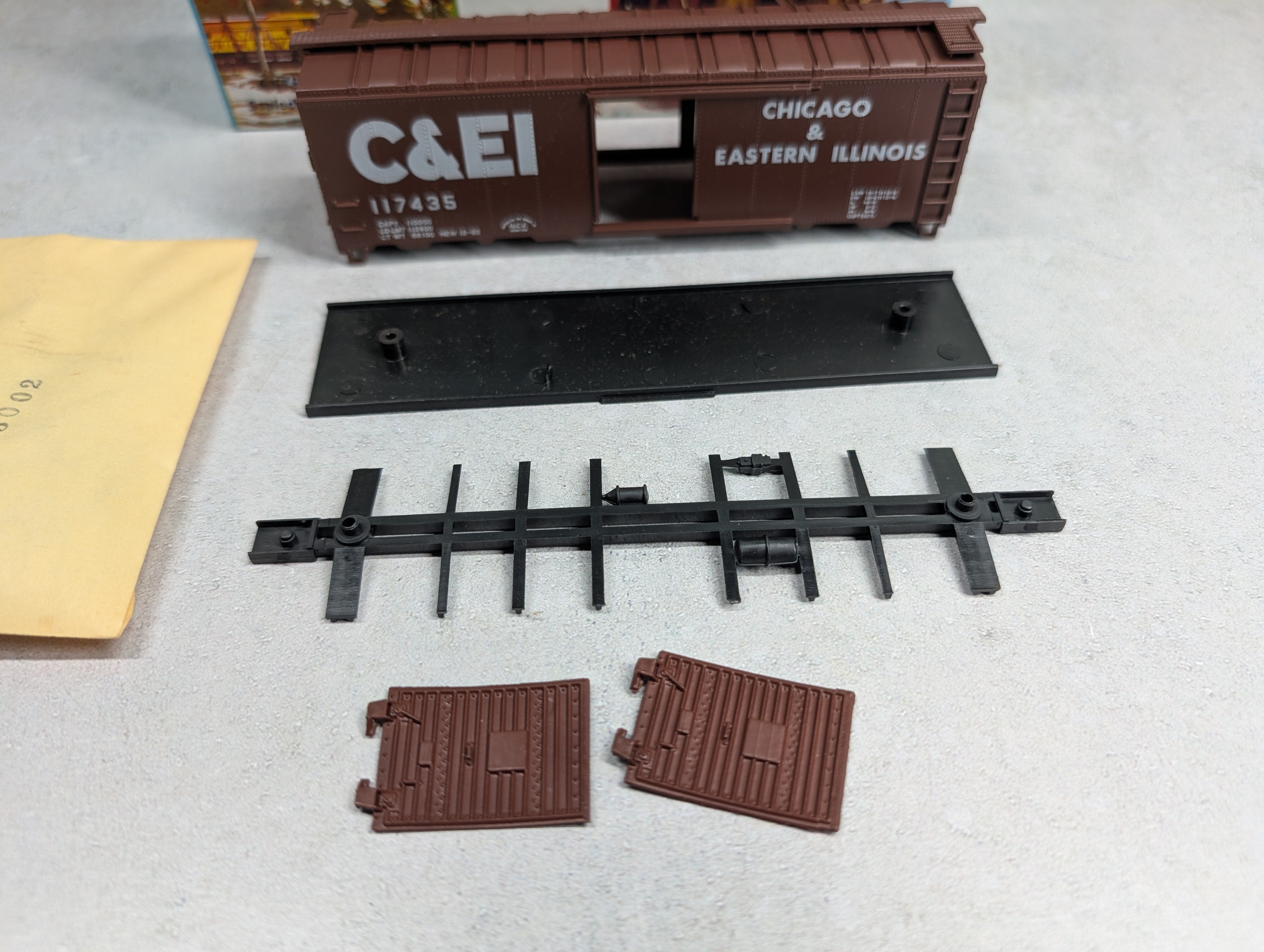 USED Athearn HO Scale 40' Box Car Chicago & Eastern Illinois C&EI #117435 Bev-Bel KIT