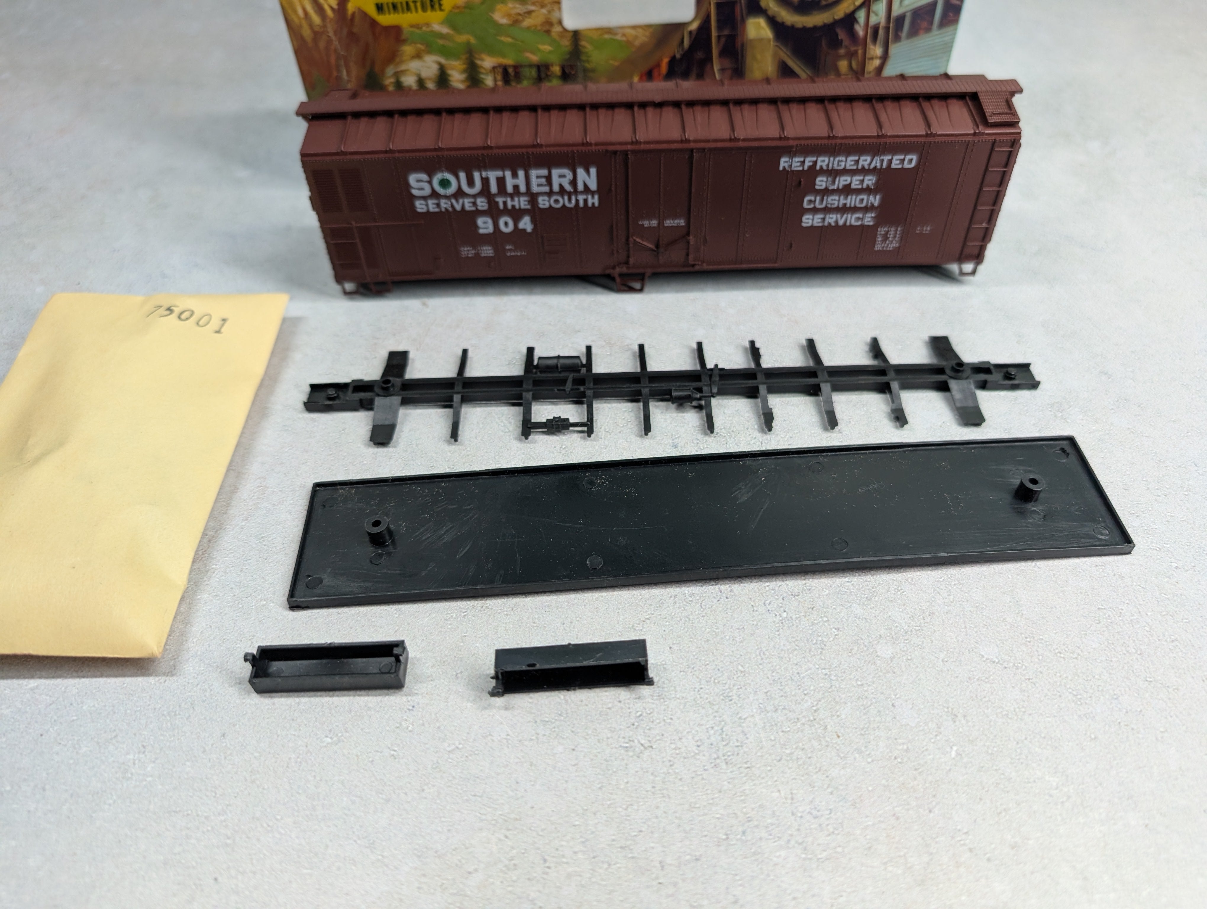 USED Athearn HO Scale 50' Mech Reefer Box Car Southern #904 Bev-Bel KIT