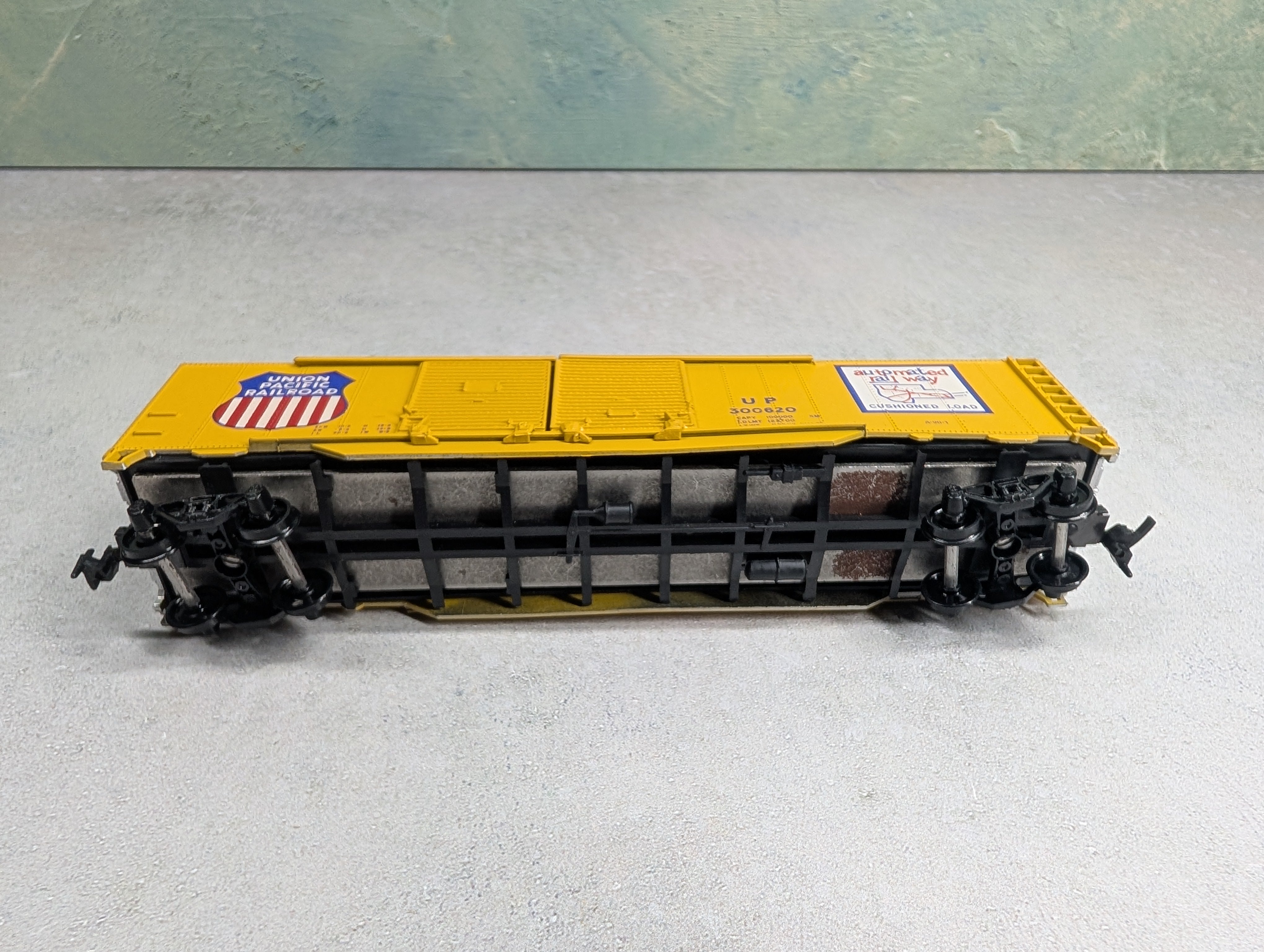 USED Athearn HO Scale 50' DD Box Car Union Pacific UP #300620
