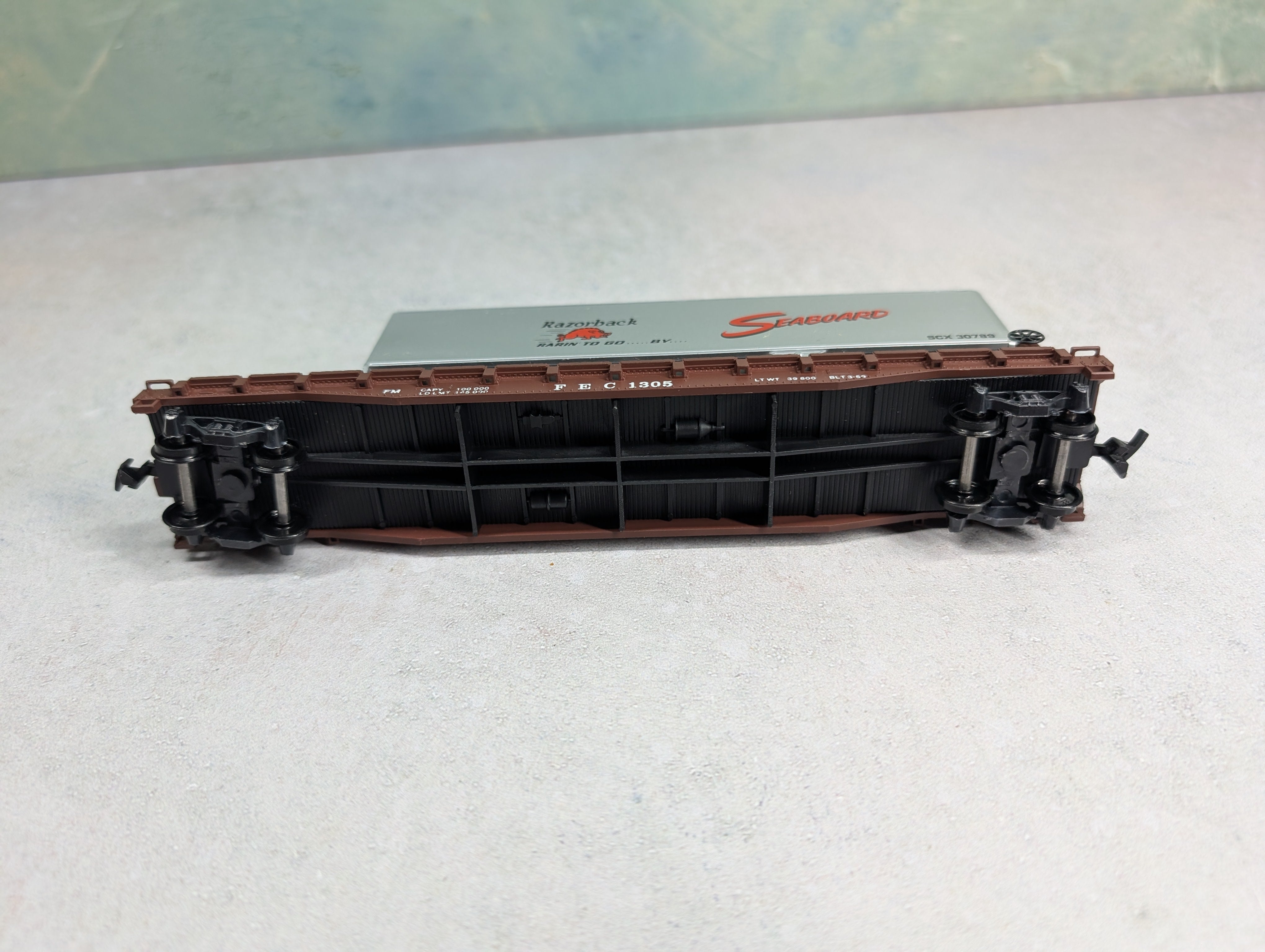 USED Con-Cor HO Scale 54' Flat Car w/ 40' Trailer Florida East Coast FEC #1305 Seaboard