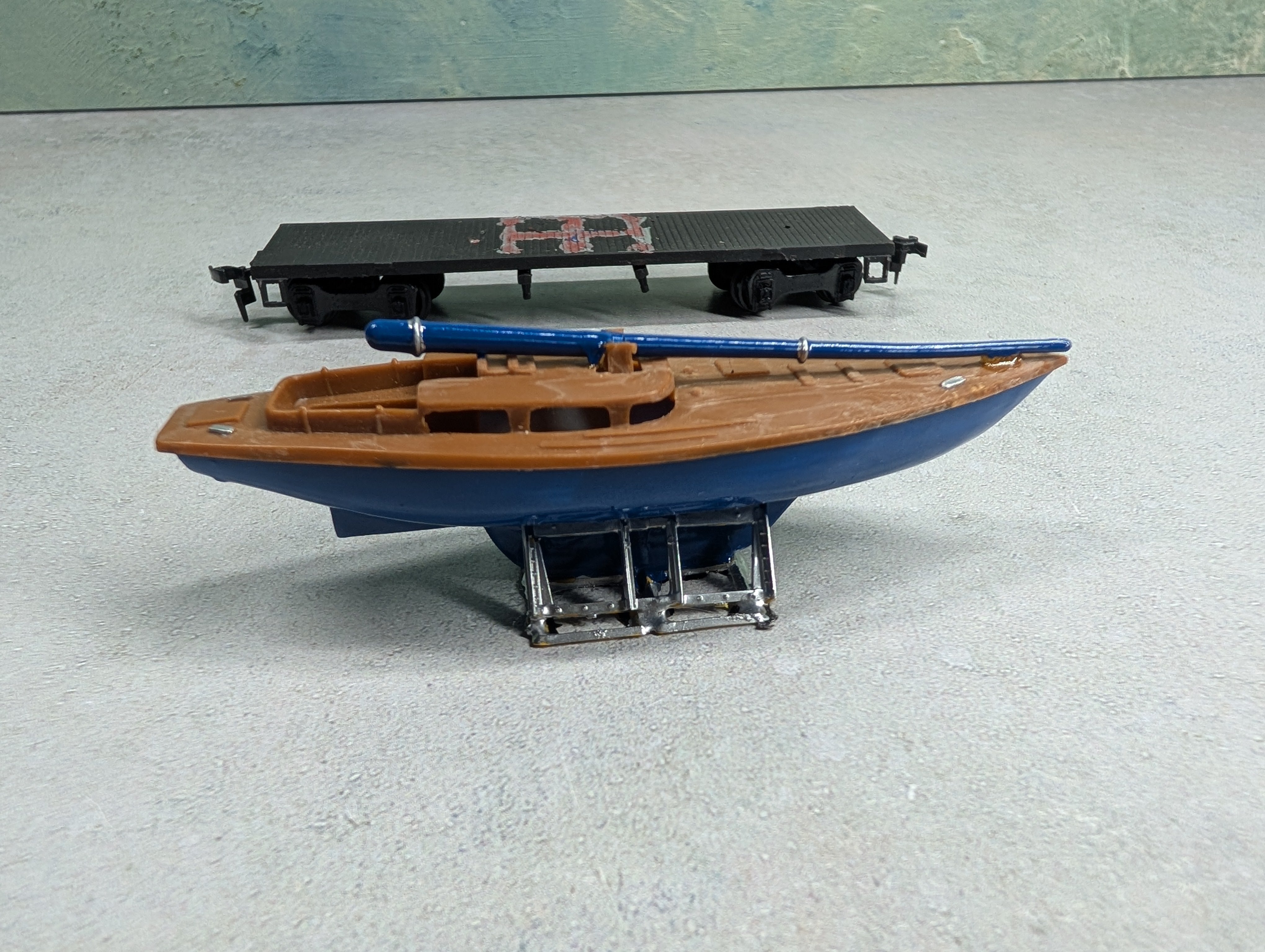 USED HO Scale Custom Flat Car w/ Boat & Spare Boat (2 pcs)
