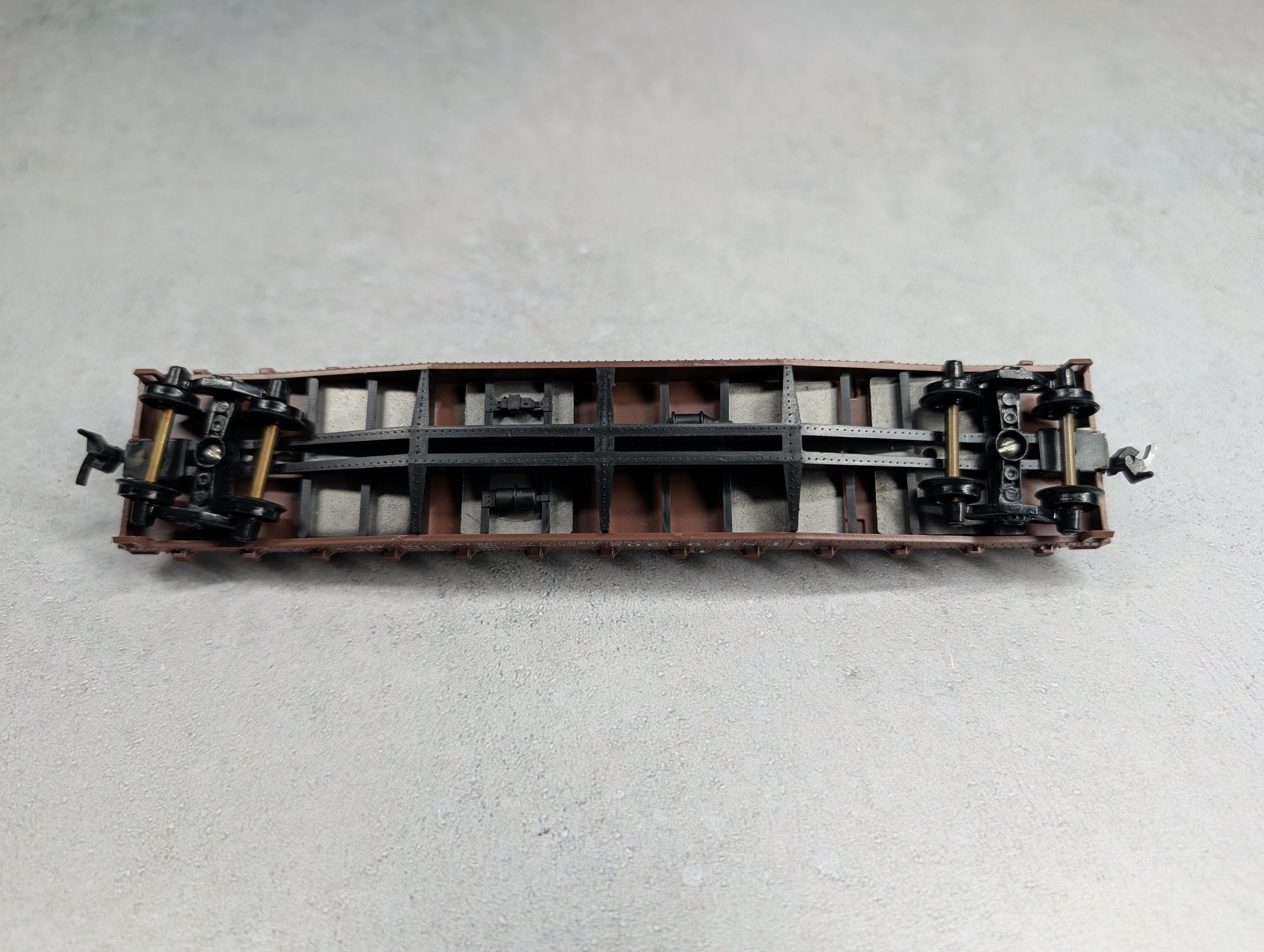 USED Athearn HO Scale 50' Flat Car Santa Fe ATSF #93302 w/ Propeller Load