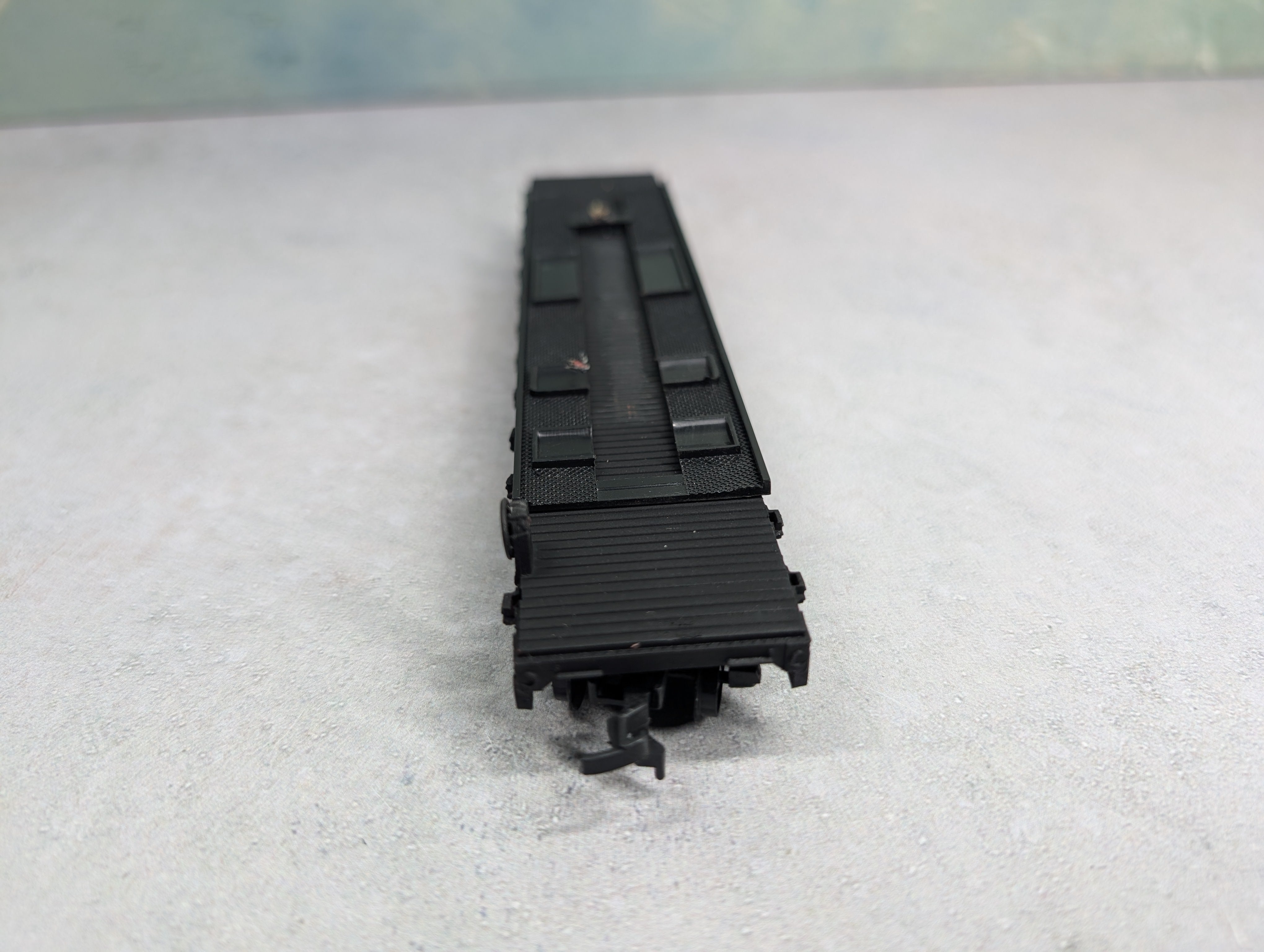 USED HO Scale 50' Flat Car Seaboard Air Line SBD #21195 w/ Boat Load