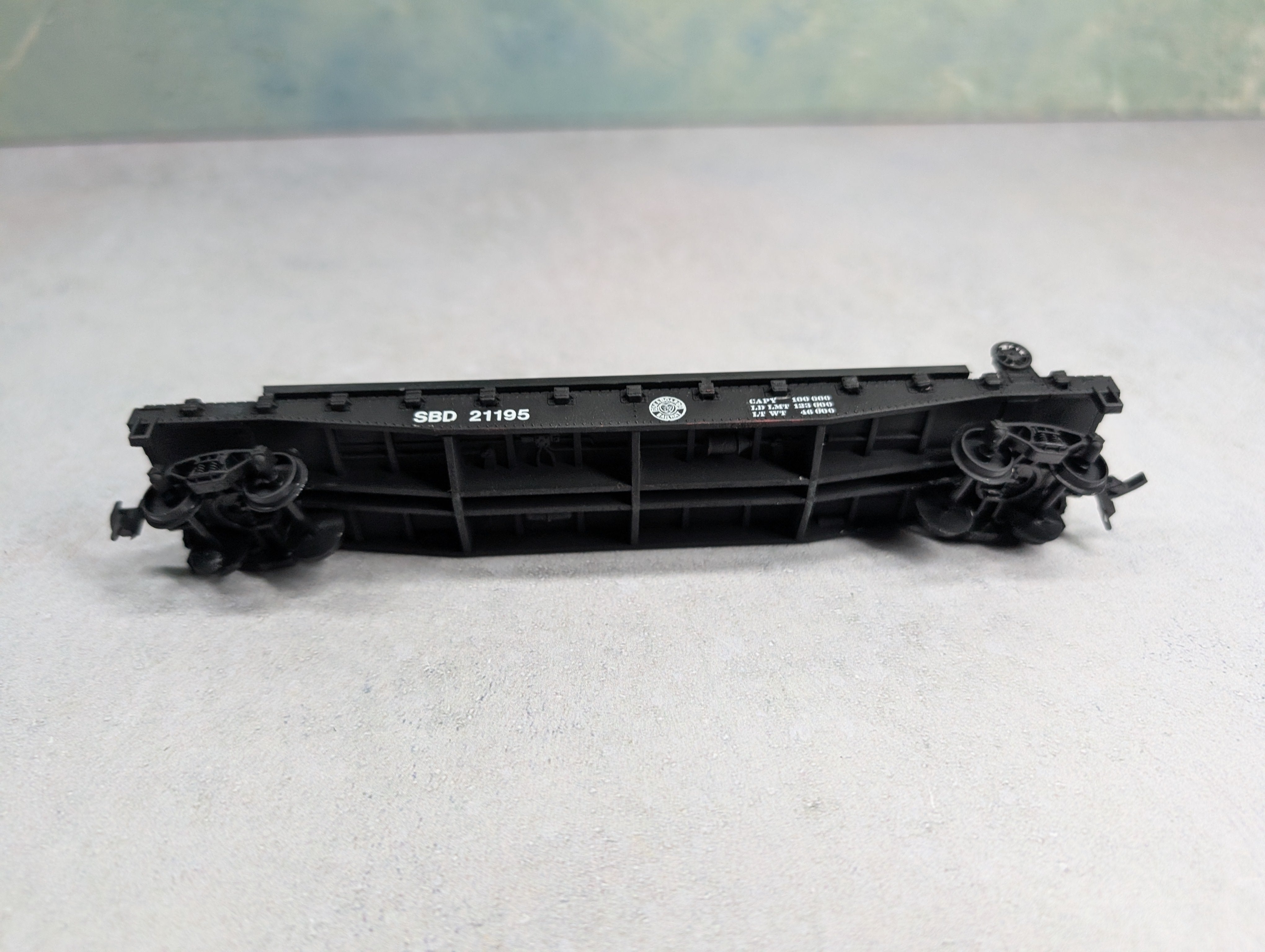 USED HO Scale 50' Flat Car Seaboard Air Line SBD #21195 w/ Boat Load