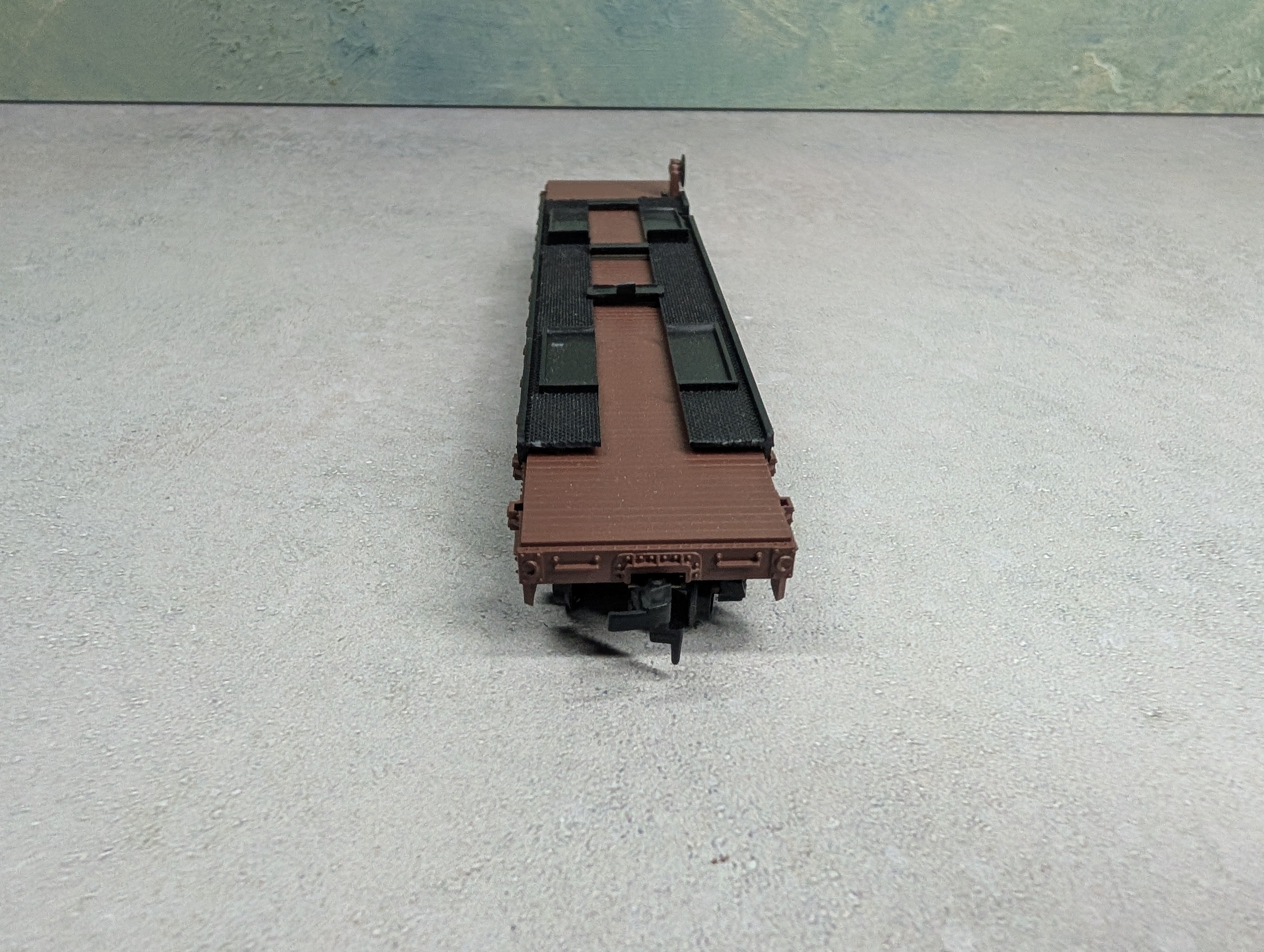 USED Athearn HO Scale 50' Flat Car Santa Fe ATSF #93302 w/ Construction Load