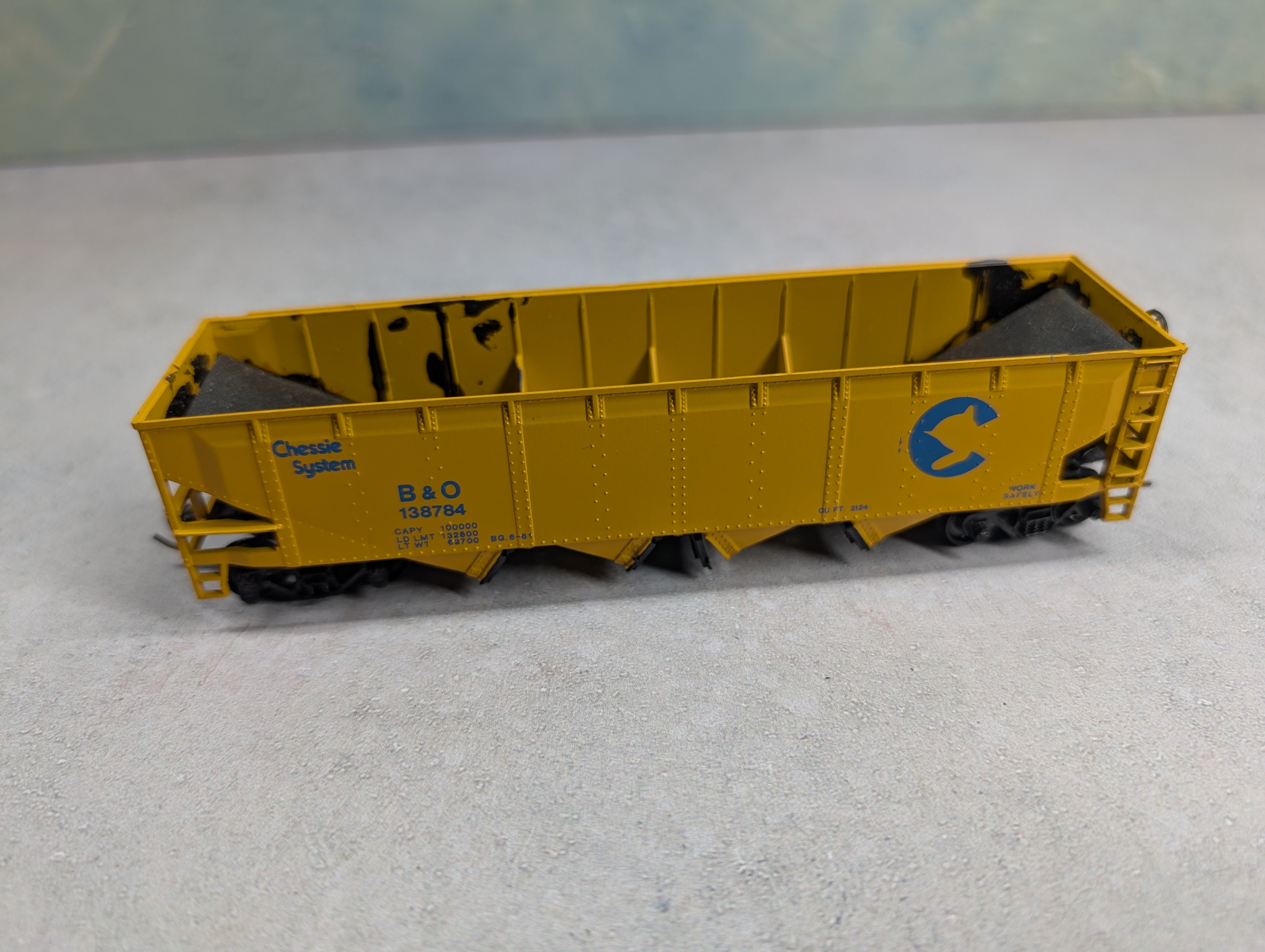 USED Athearn HO Scale Quad Hopper Chessie System B&O #138784 Bev-Bel