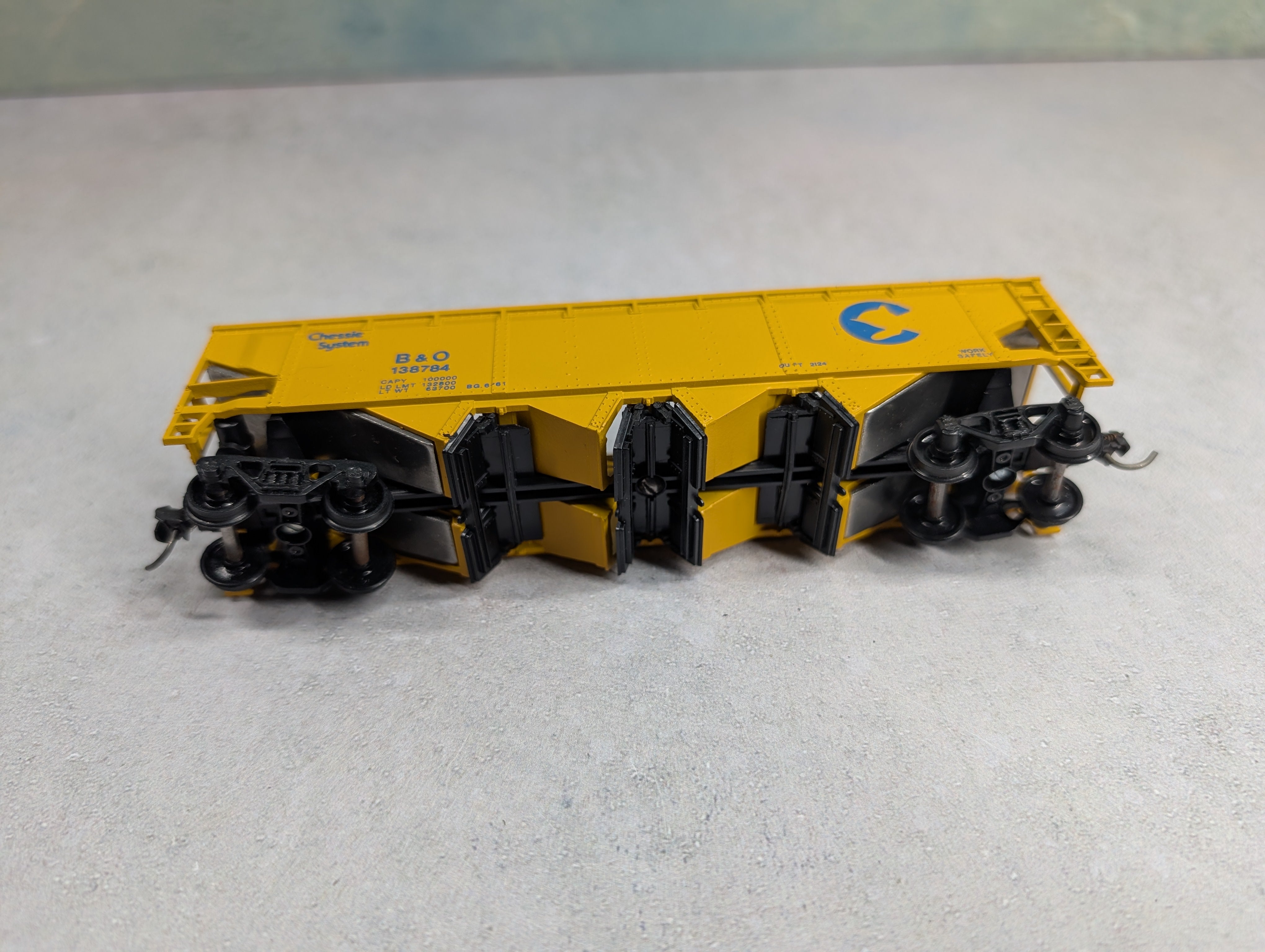 USED Athearn HO Scale Quad Hopper Chessie System B&O #138784 Bev-Bel