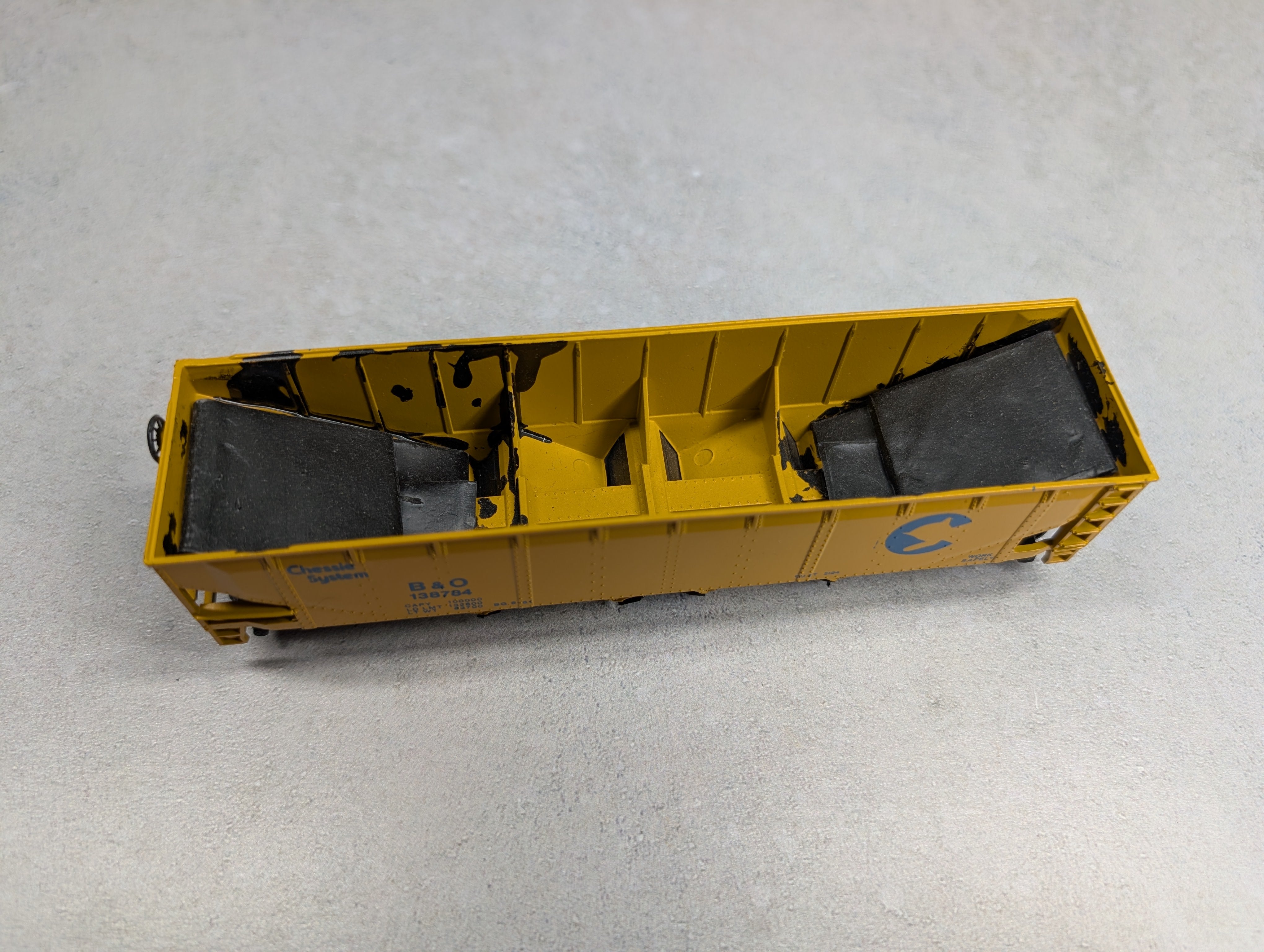 USED Athearn HO Scale Quad Hopper Chessie System B&O #138784 Bev-Bel