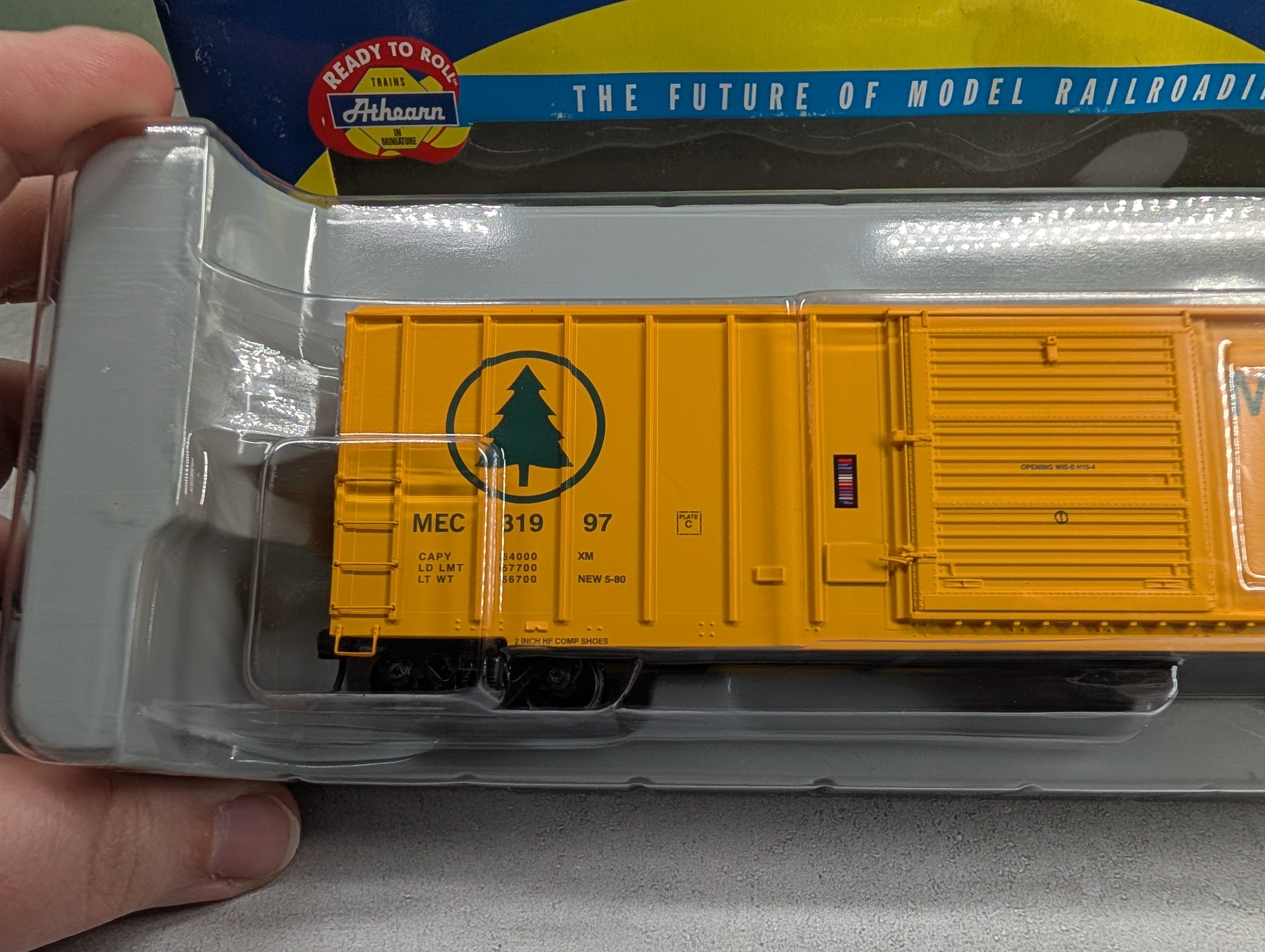 Athearn 91426 HO Scale 50' FMC Box Car Maine Central MEC #31997