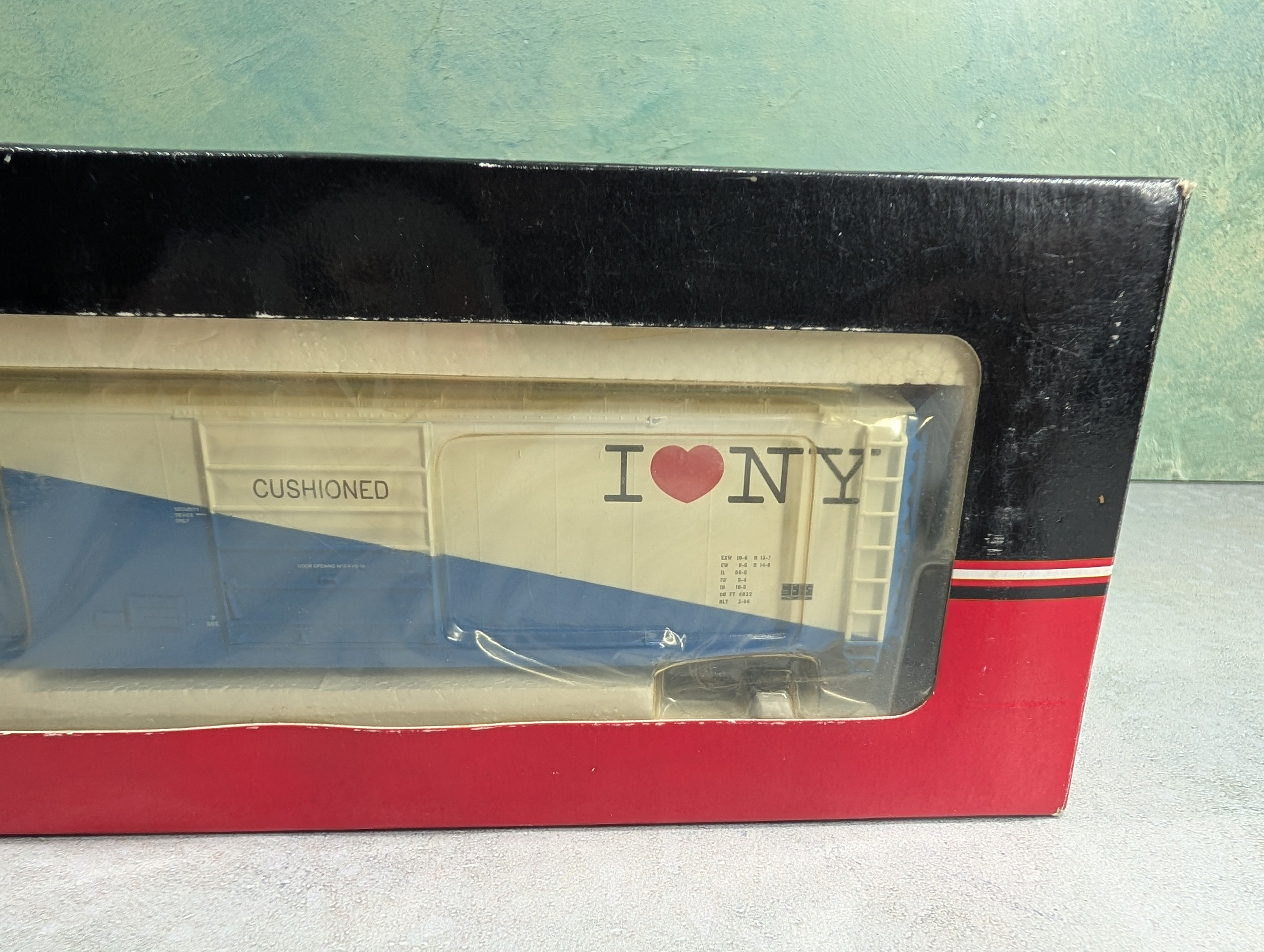 Intermountain 45922-08 HO Scale 50' PS-1 SD Box Car Delaware and Hudson DHNY #50013