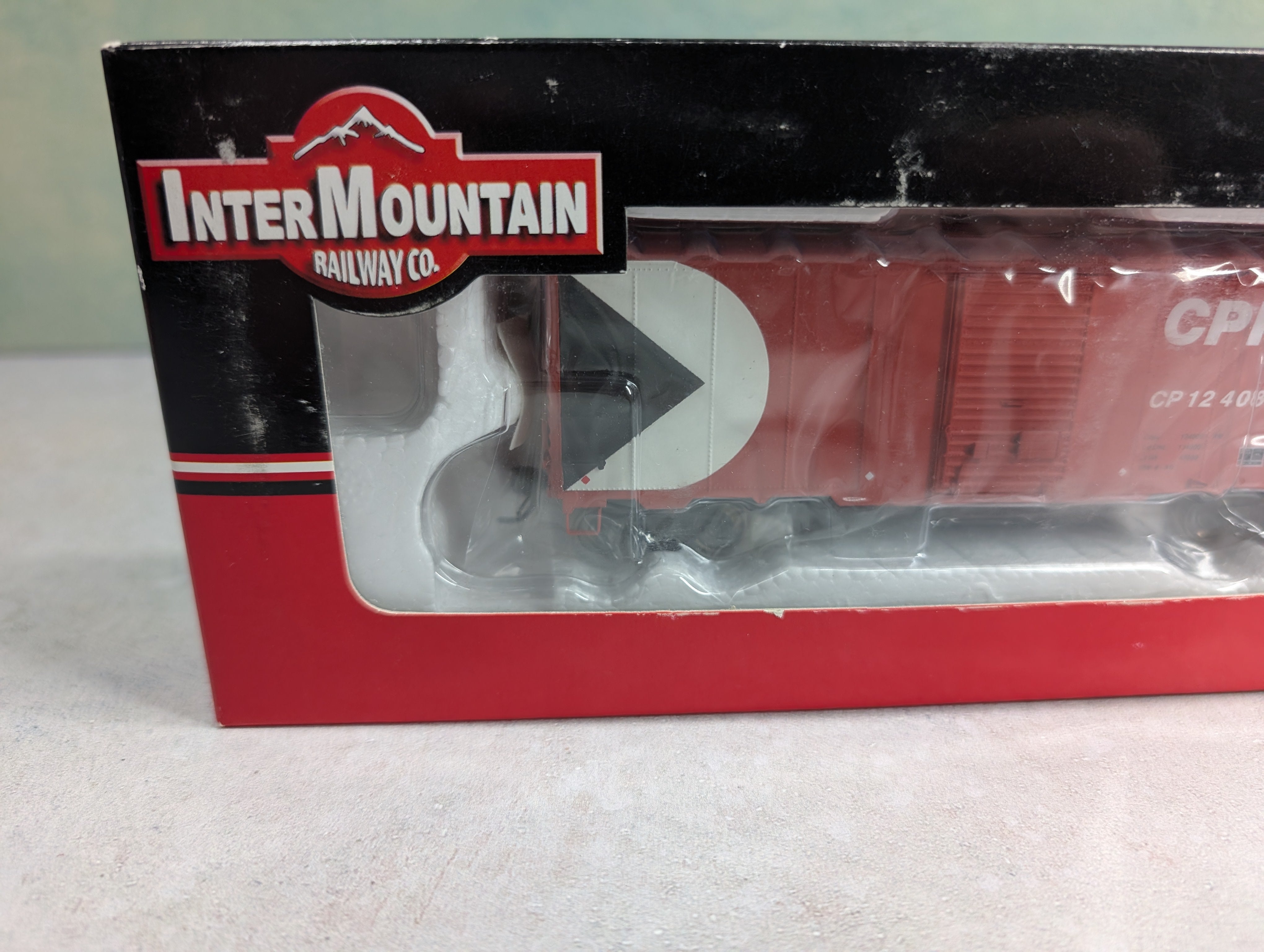 Intermountain 46807-15 HO Scale Canadian Mod AAR 40' Box Car Canadian Pacific CP #124081