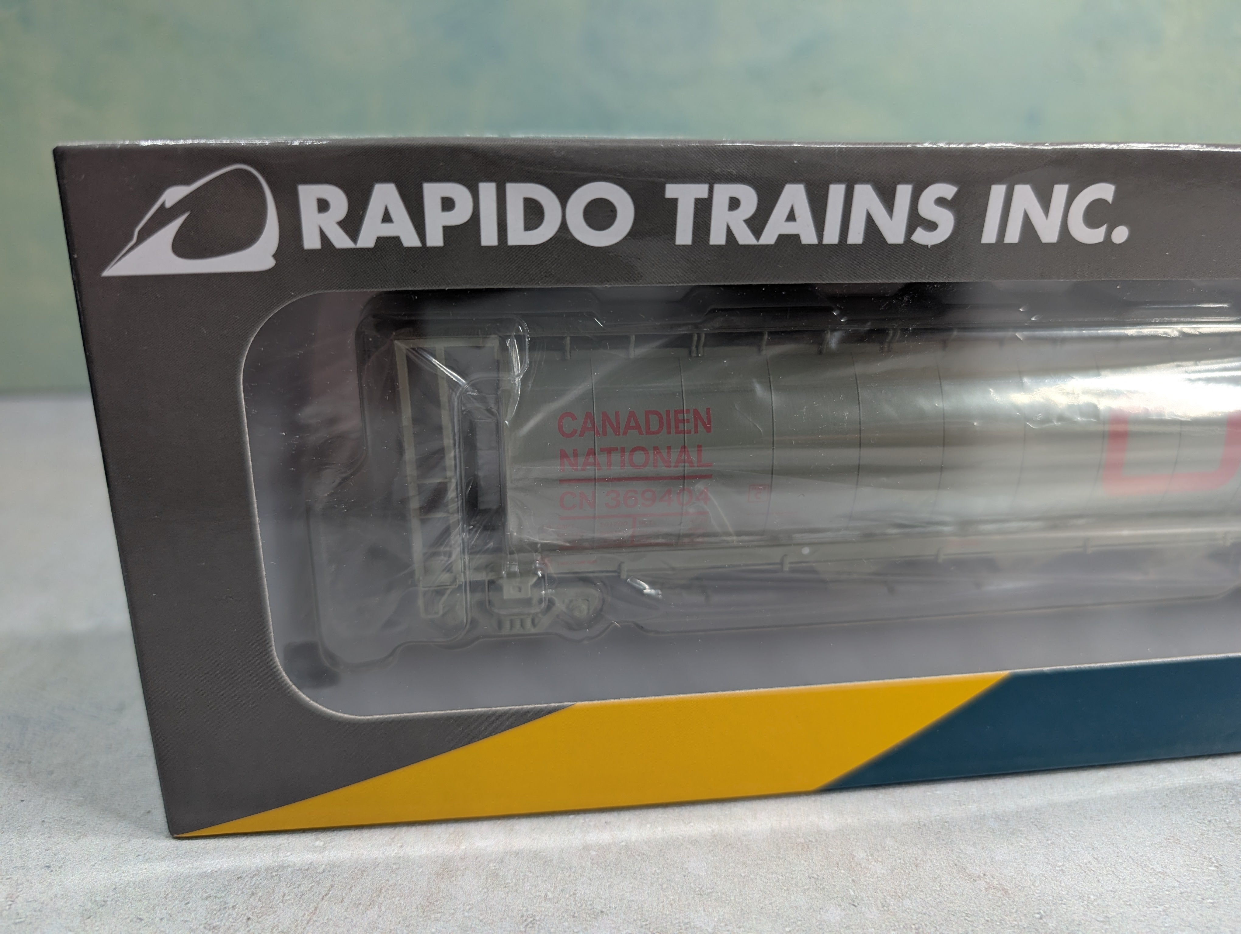 Rapido 127023A HO Scale 3800 CU FT Hopper Canadian National CN #369404 Wet Noodle (Delivery)
