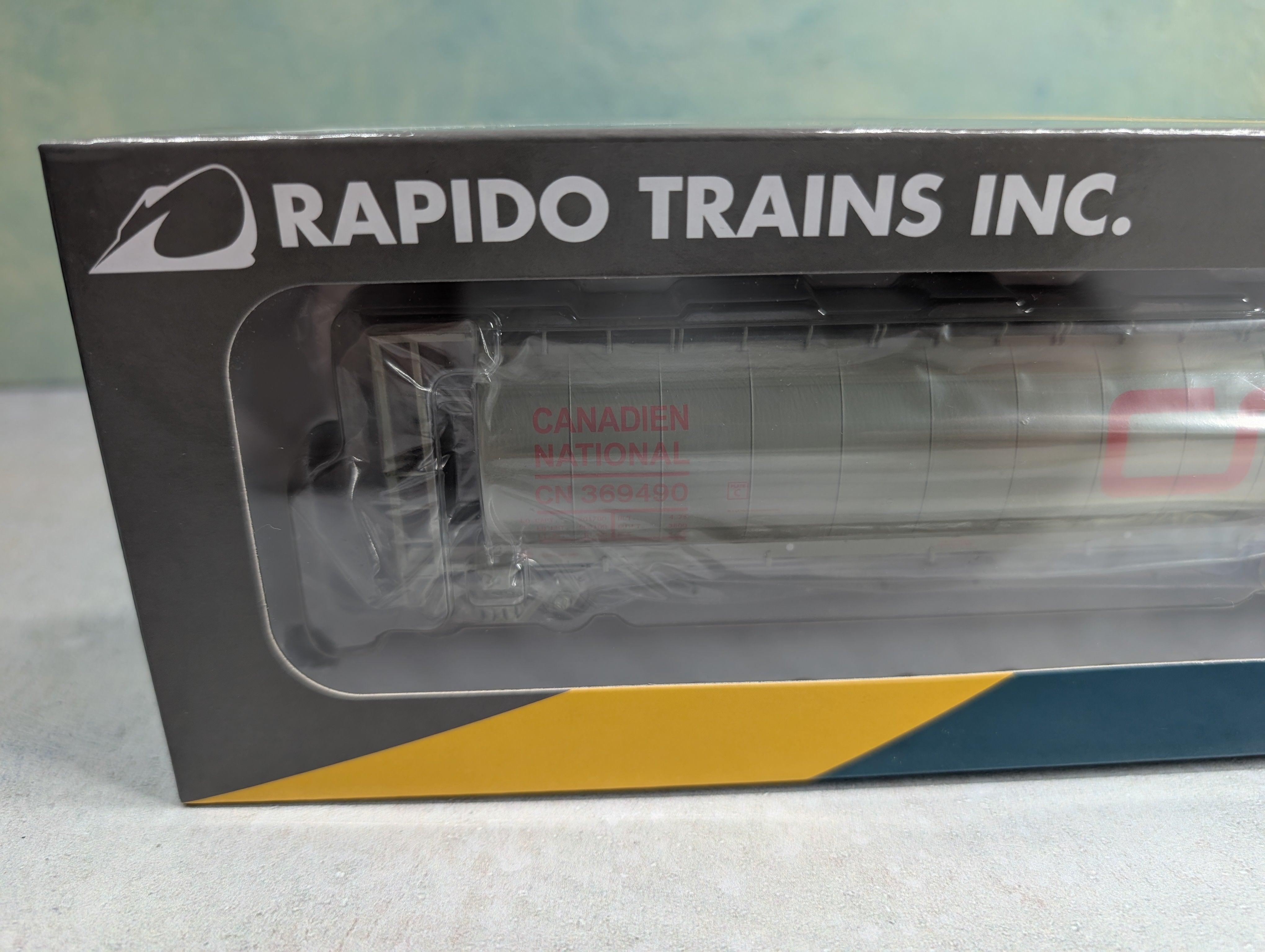 Rapido 127023A HO Scale 3800 CU FT Hopper Canadian National CN #369490 Wet Noodle (Delivery)