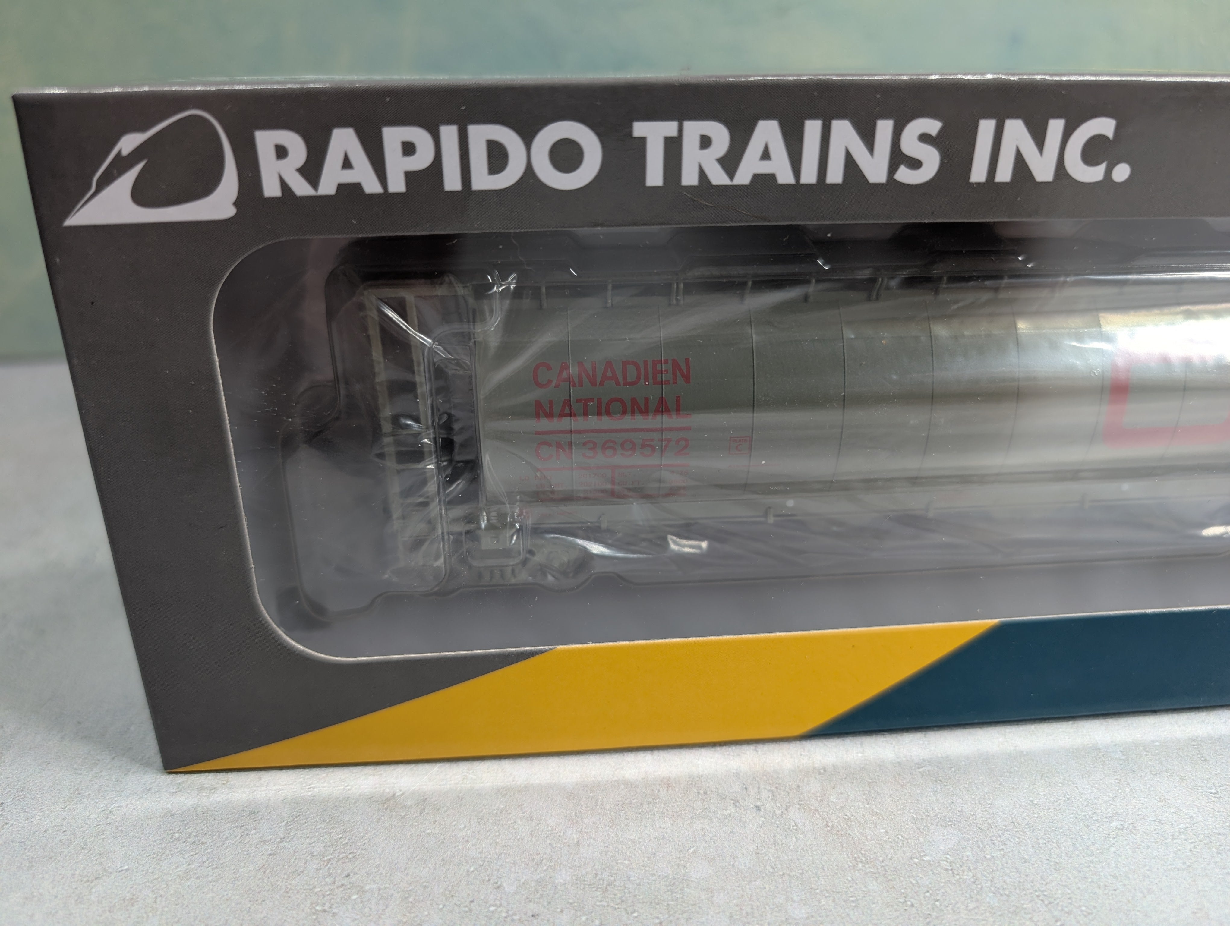 Rapido 127023A HO Scale 3800 CU FT Hopper Canadian National CN #369572 Wet Noodle (Delivery)