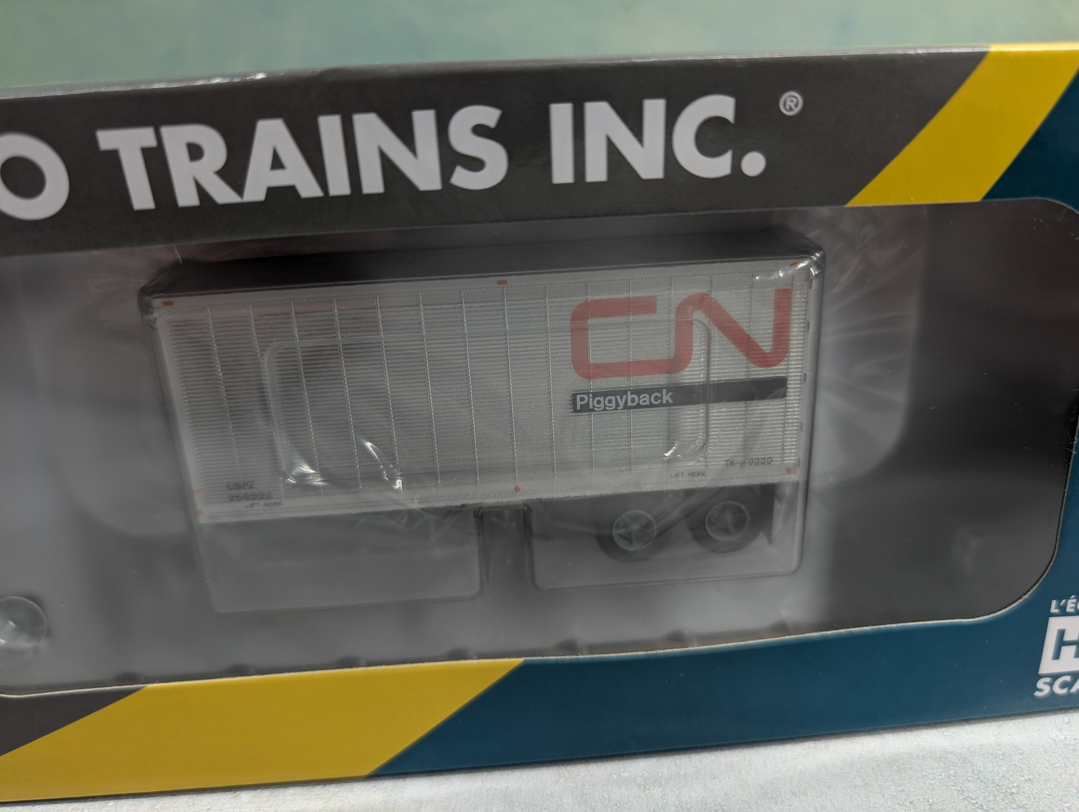 Rapido 403088 HO Scale 26' Can-Car Trailer w/ Side Door Piggyback Canadian National CNPZ #260003