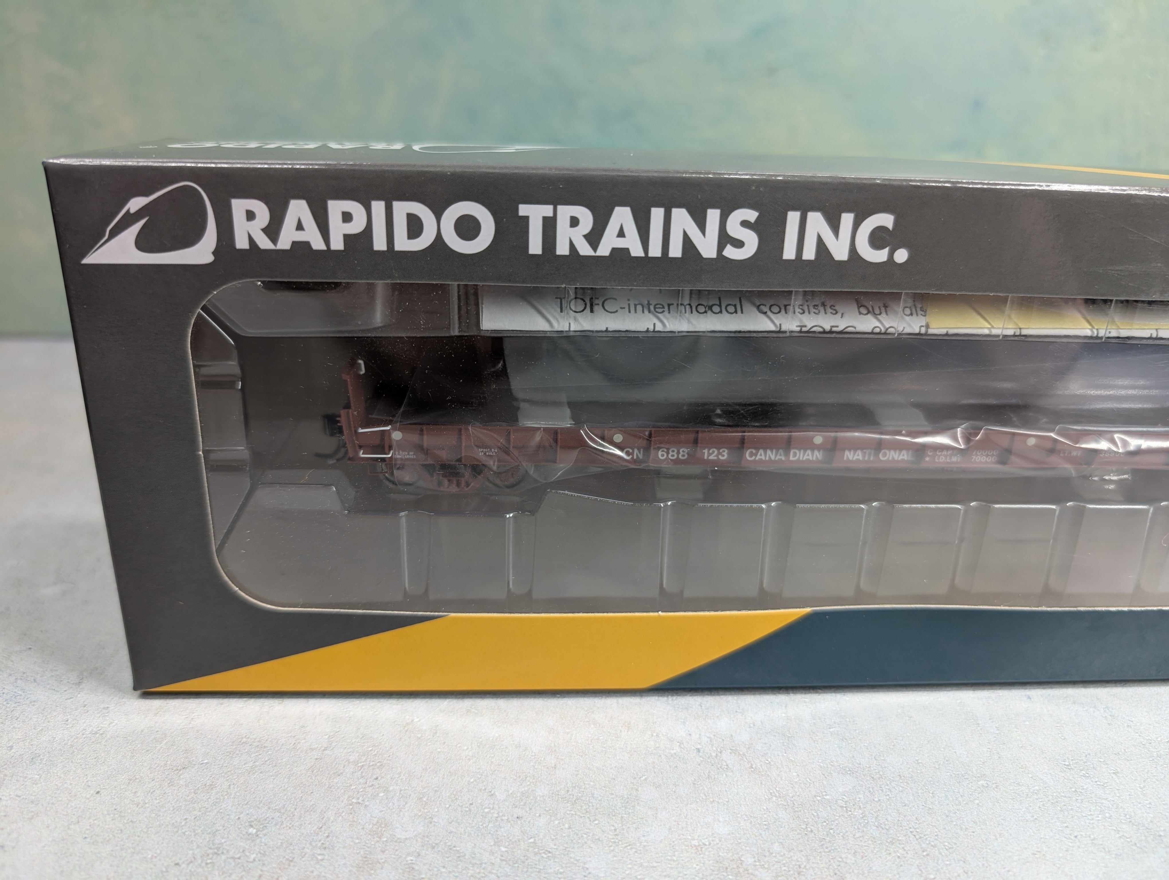 Rapido 151002A HO Scale View Piggyback Flat Car Canadian National CN #688123