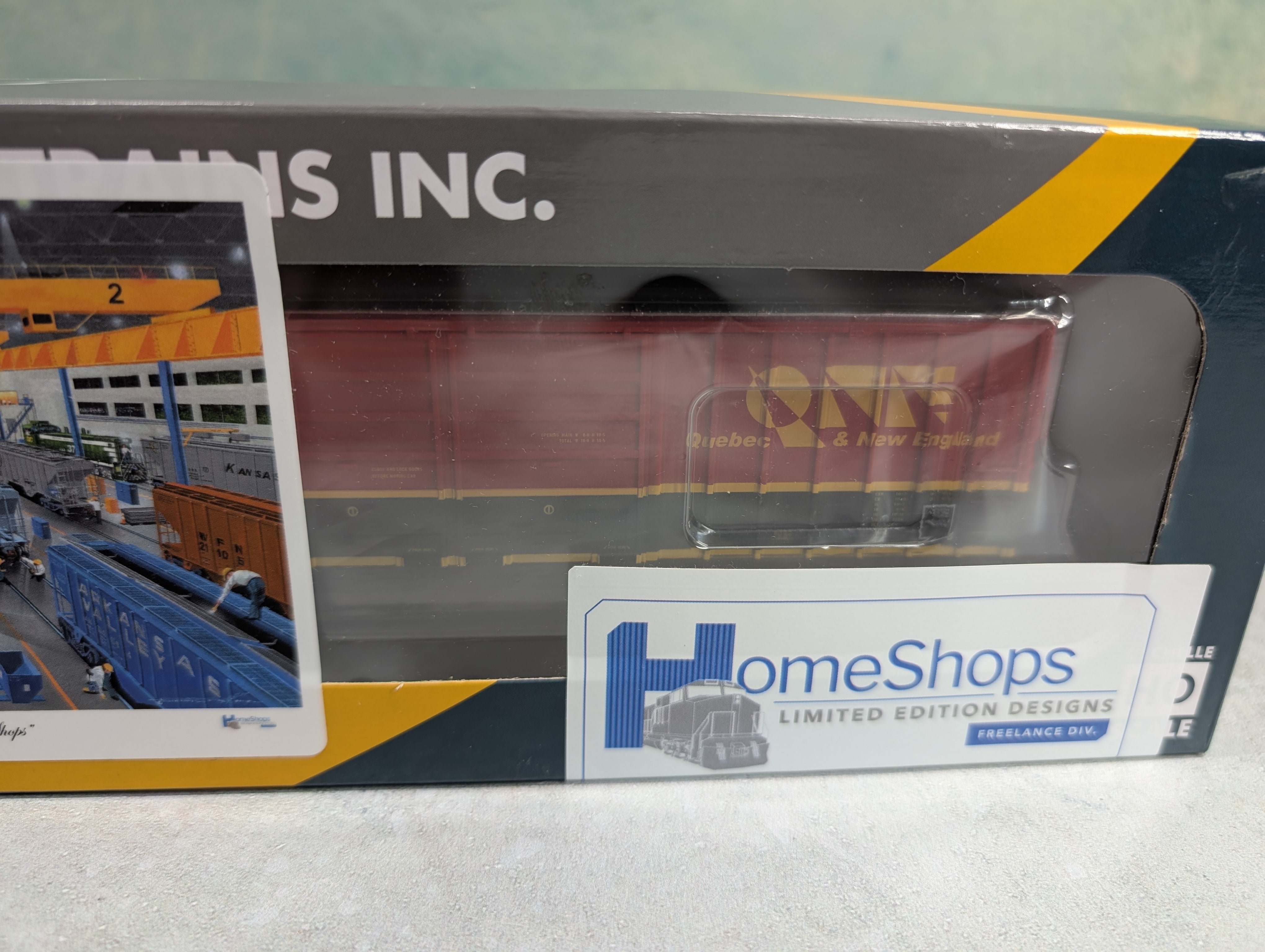 Rapido HFB-030-004 HO Scale PC&F 5258 DD 50' Boxcar Quebec & New England QNE #572189 Home Shops