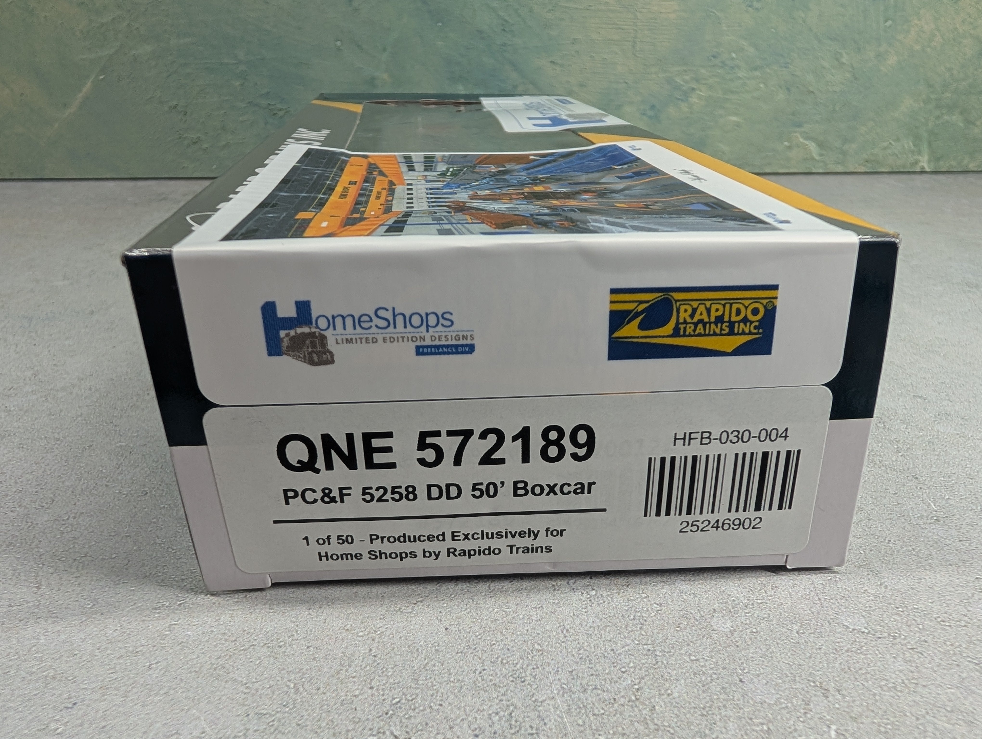 Rapido HFB-030-004 HO Scale PC&F 5258 DD 50' Boxcar Quebec & New England QNE #572189 Home Shops
