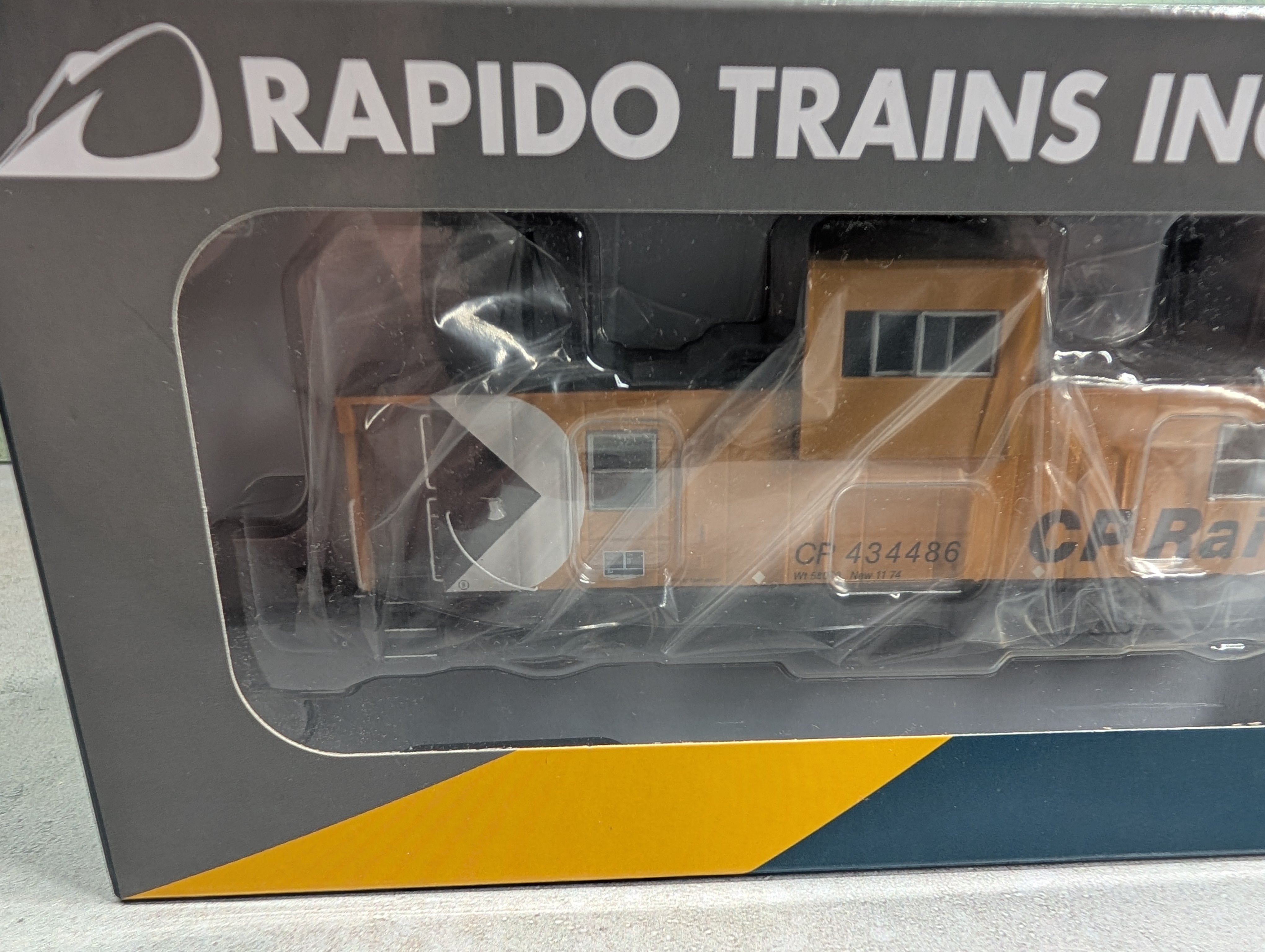 Rapido 110126 HO Scale Angus Wide-Vision Caboose Canadian Pacific CP #434486