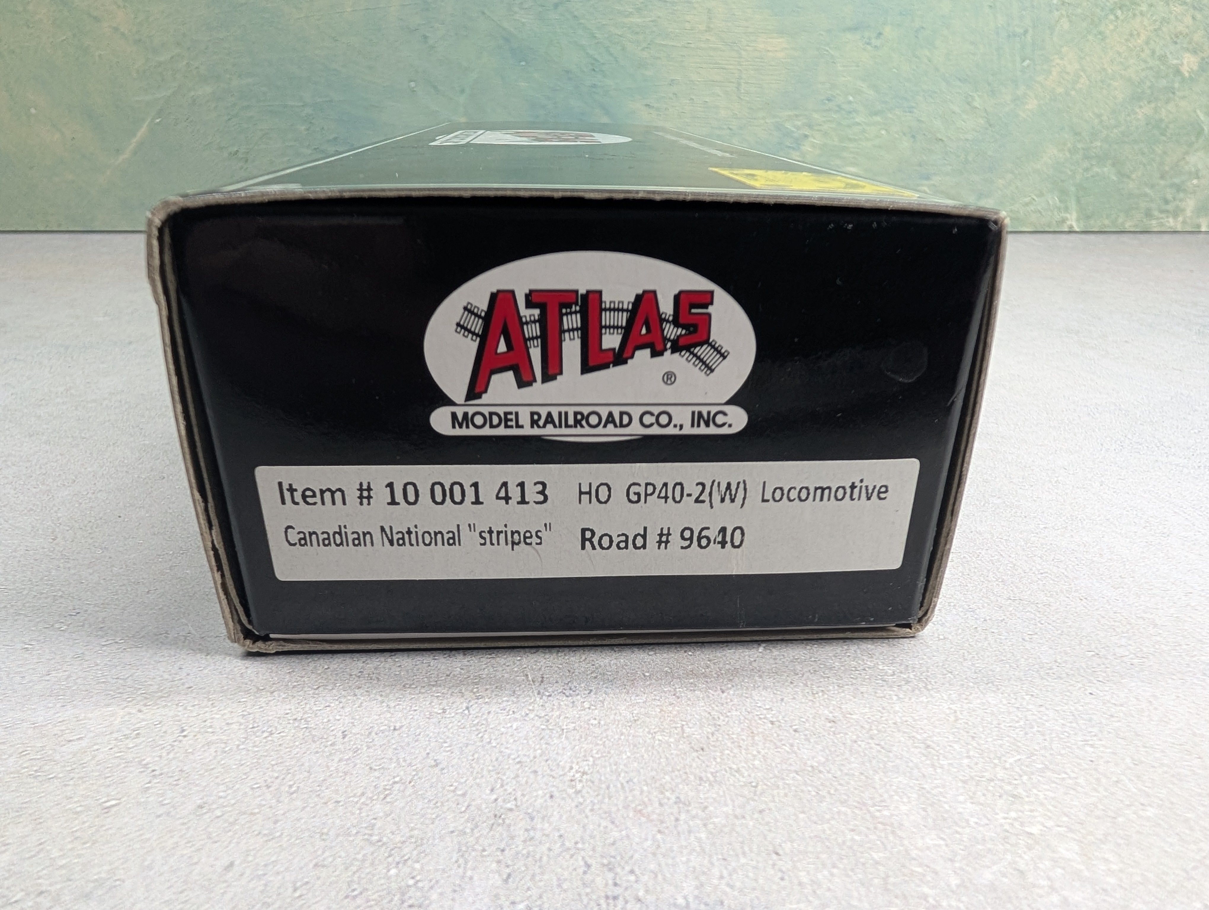 USED Atlas 10001413 HO Scale GP40-2 W Diesel Locomotive Canadian National #9640 Stripes ESU LokSound 4