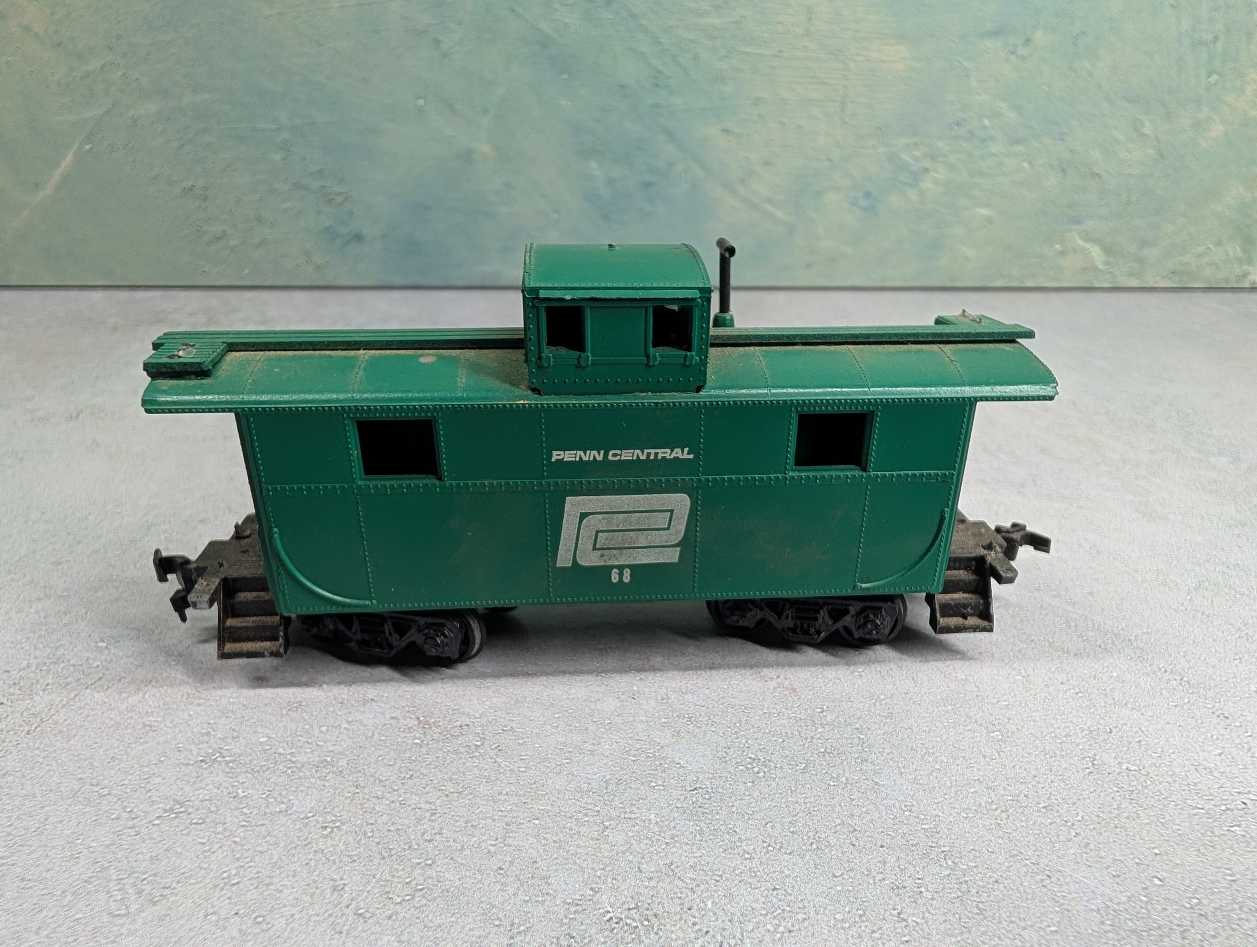 USED HO Scale Caboose Penn Central