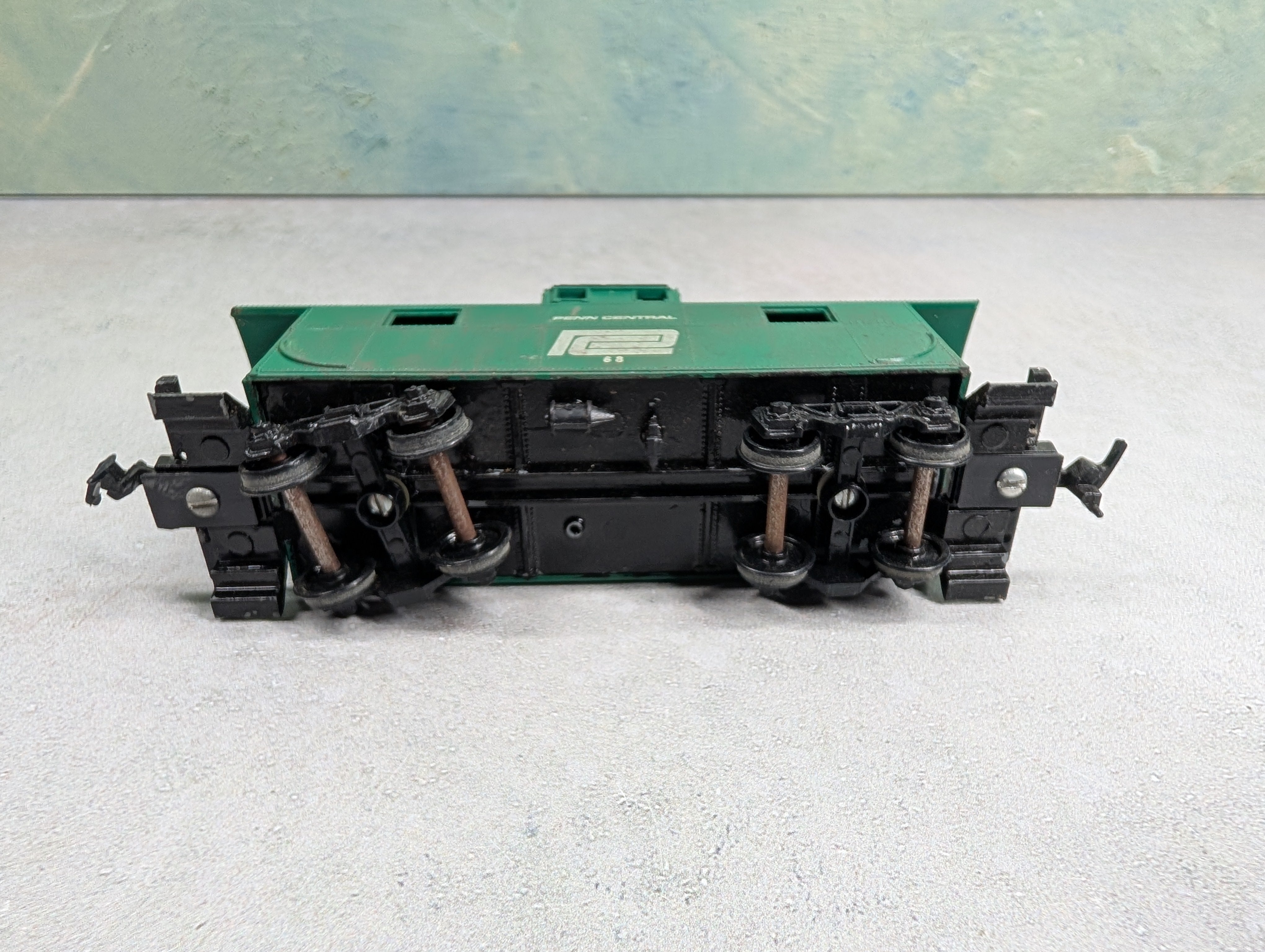 USED HO Scale Caboose Penn Central
