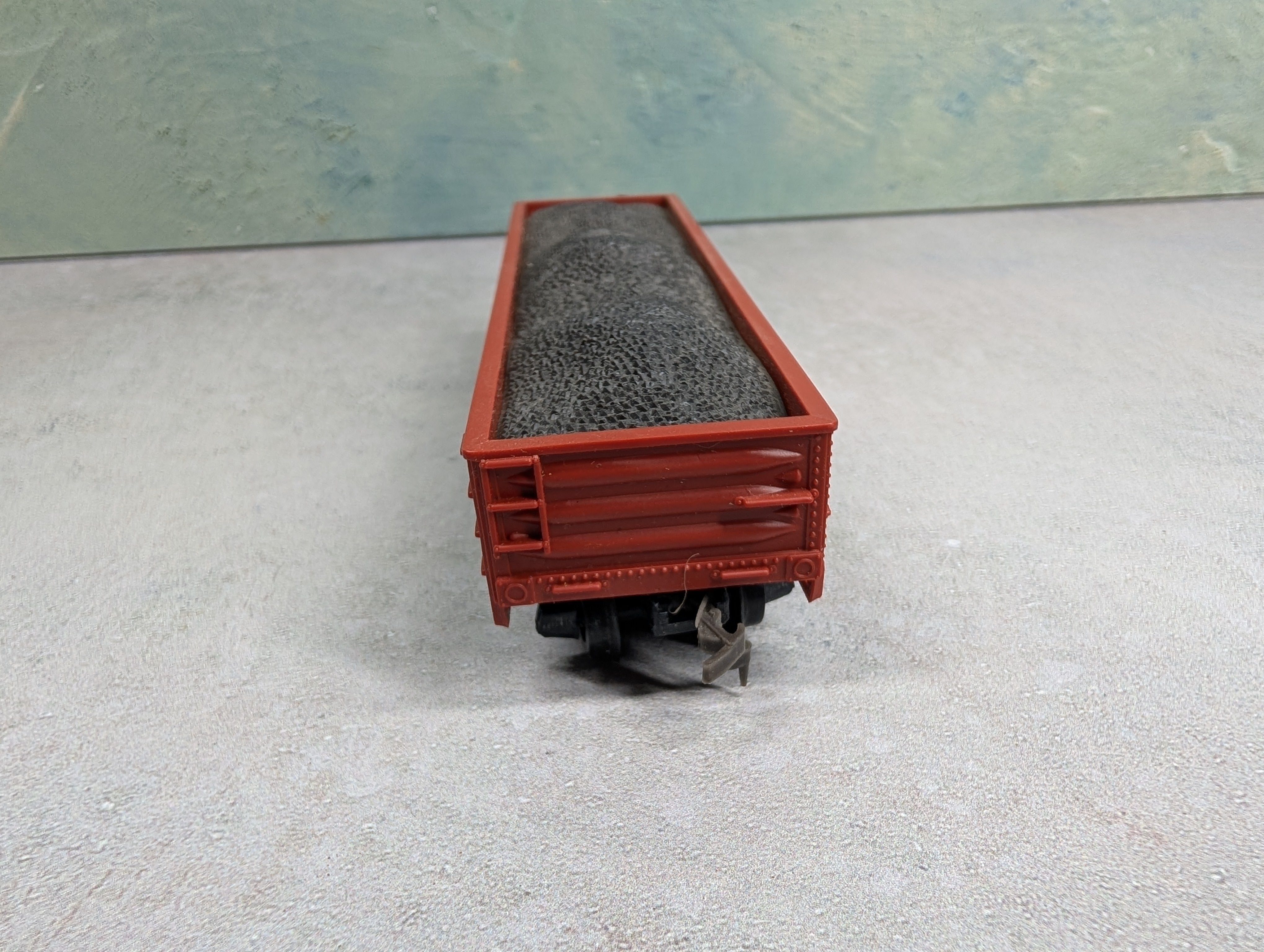 USED HO Scale 40' Gondola Pennsylvania #357621 w/ Load