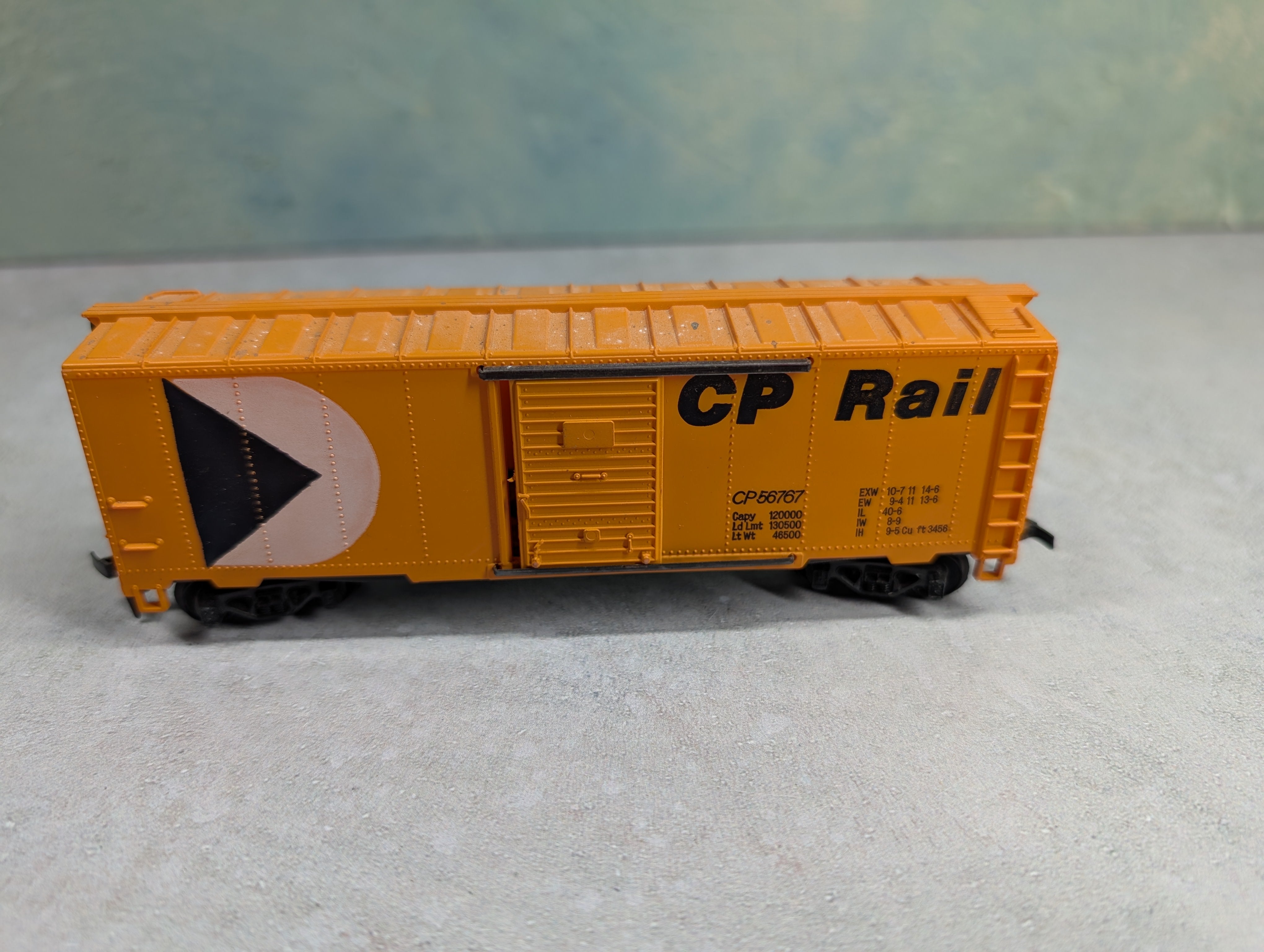 USED Tyco #5-8400 HO Scale 40' Box Car Canadian Pacific CP #56767