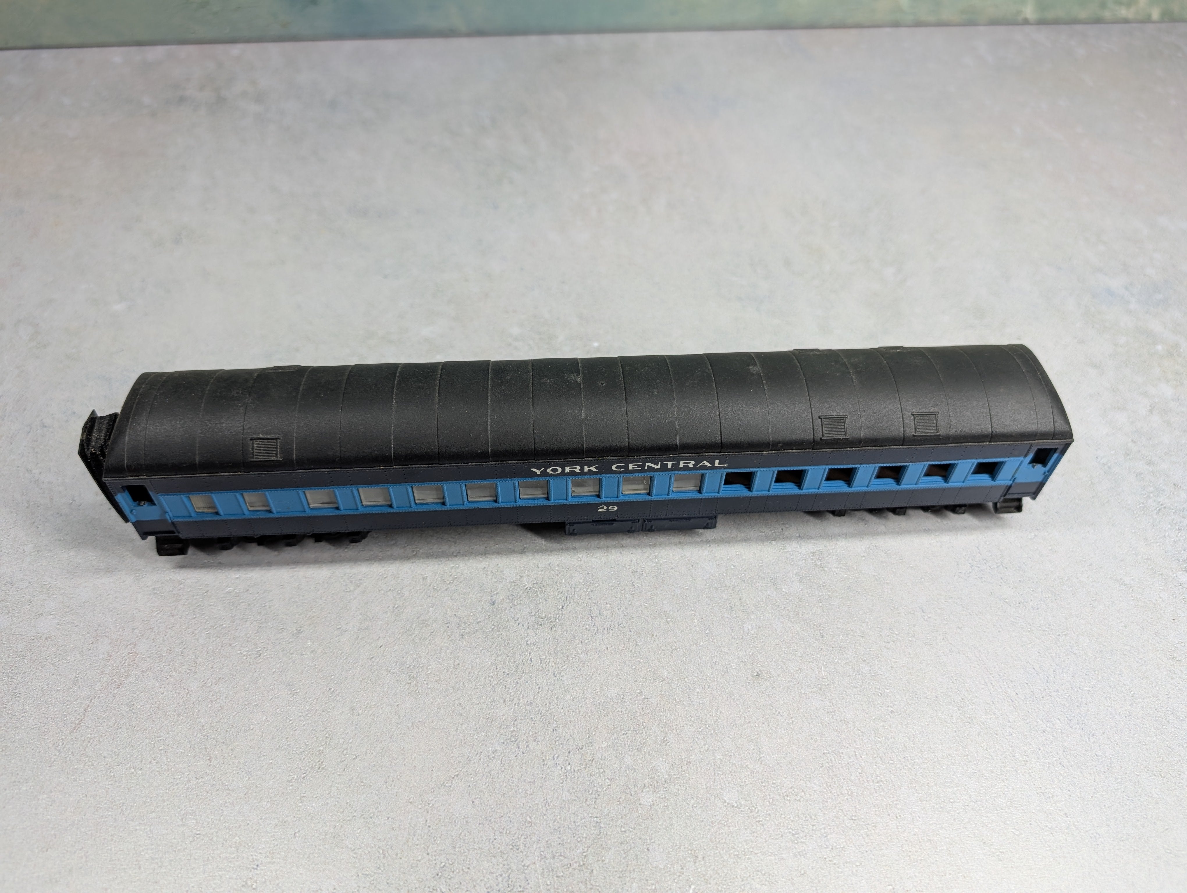 USED Athearn HO Scale Passenger Car York Central #29 Decal