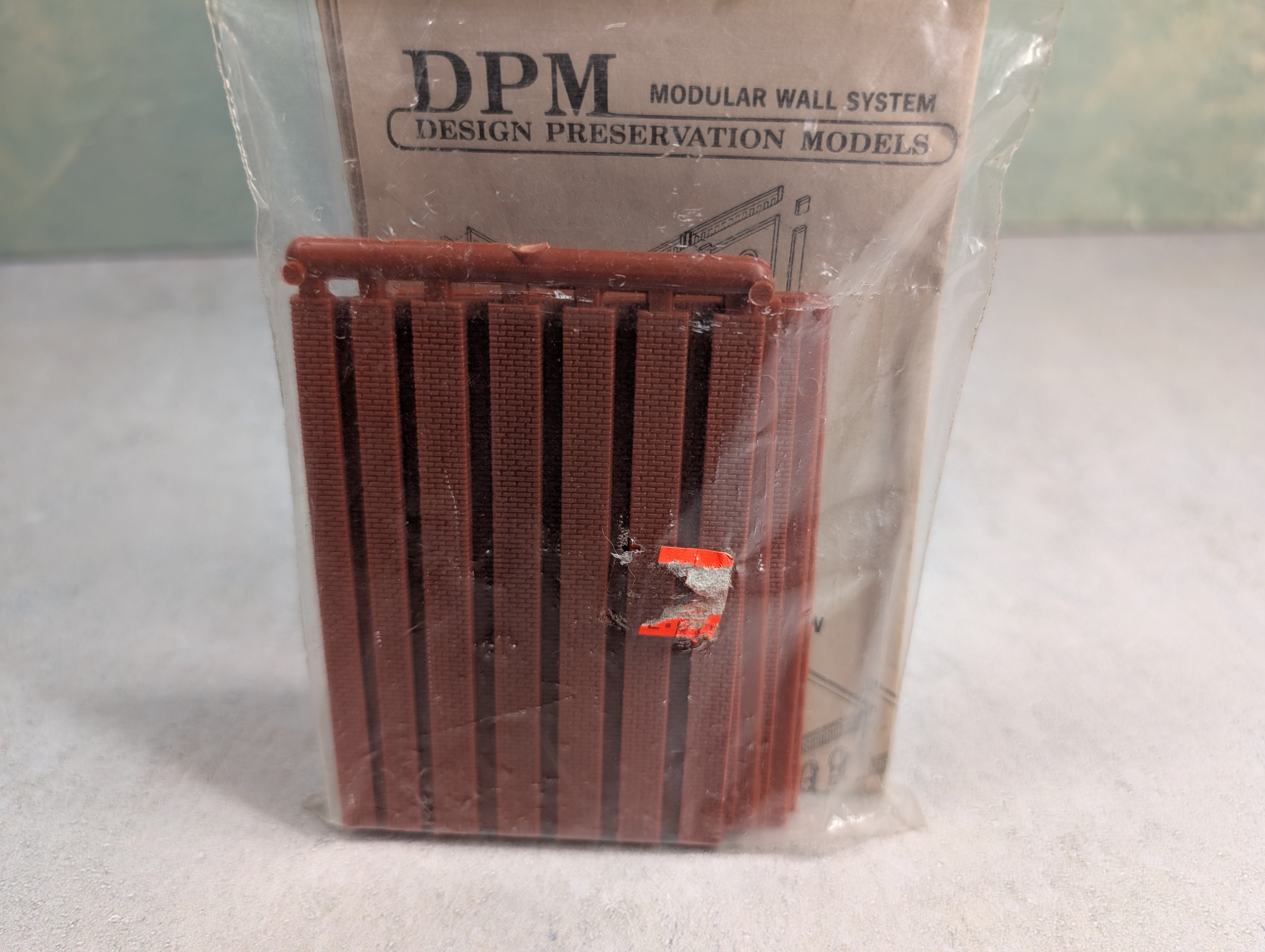 USED DPM Design Preservation 301-11 HO Scale 2 Story Blank Walls KIT