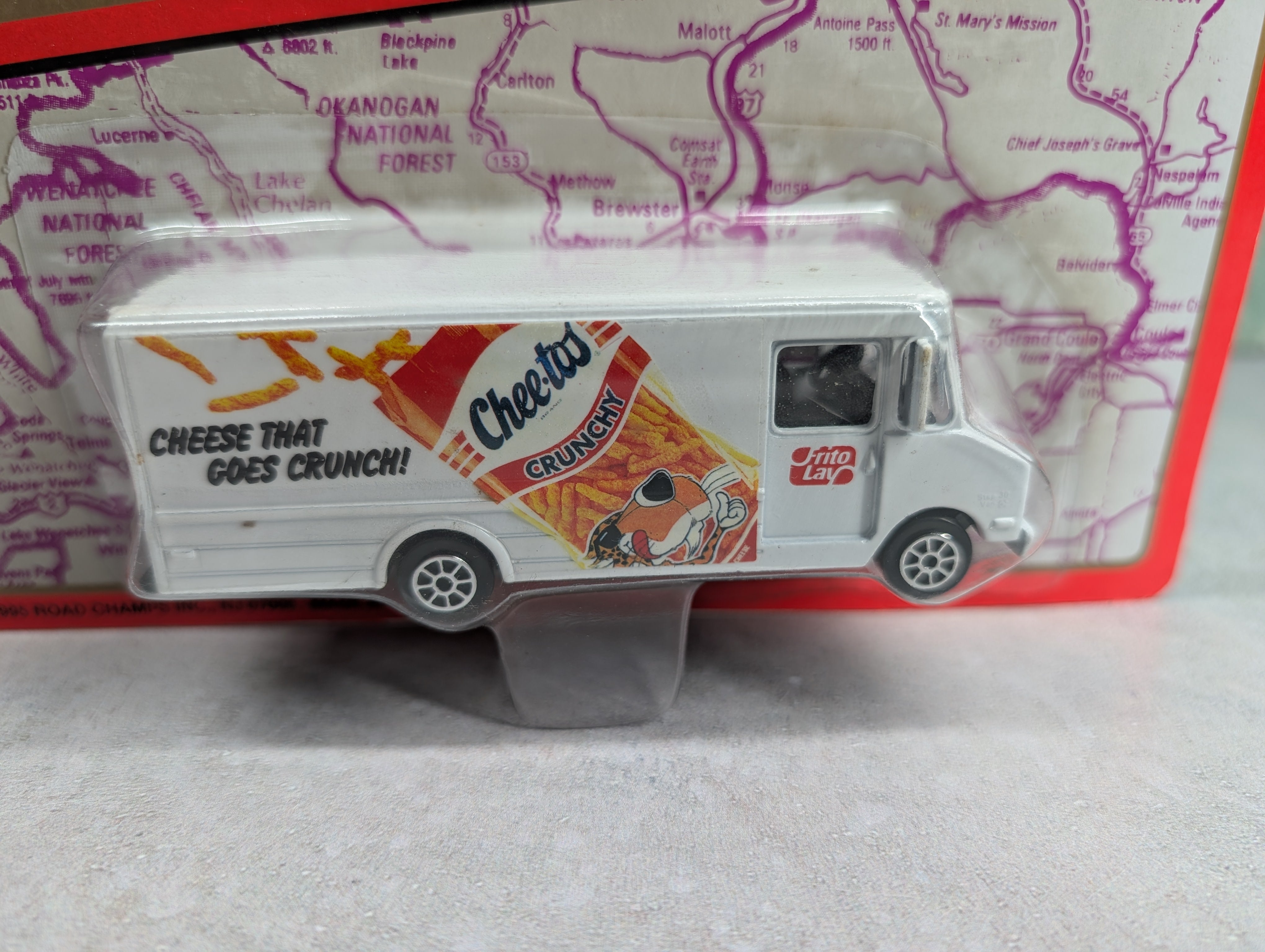 Road Champs 5900 Die Cast Frito Lay Cheetos Step Van Deluxe Series
