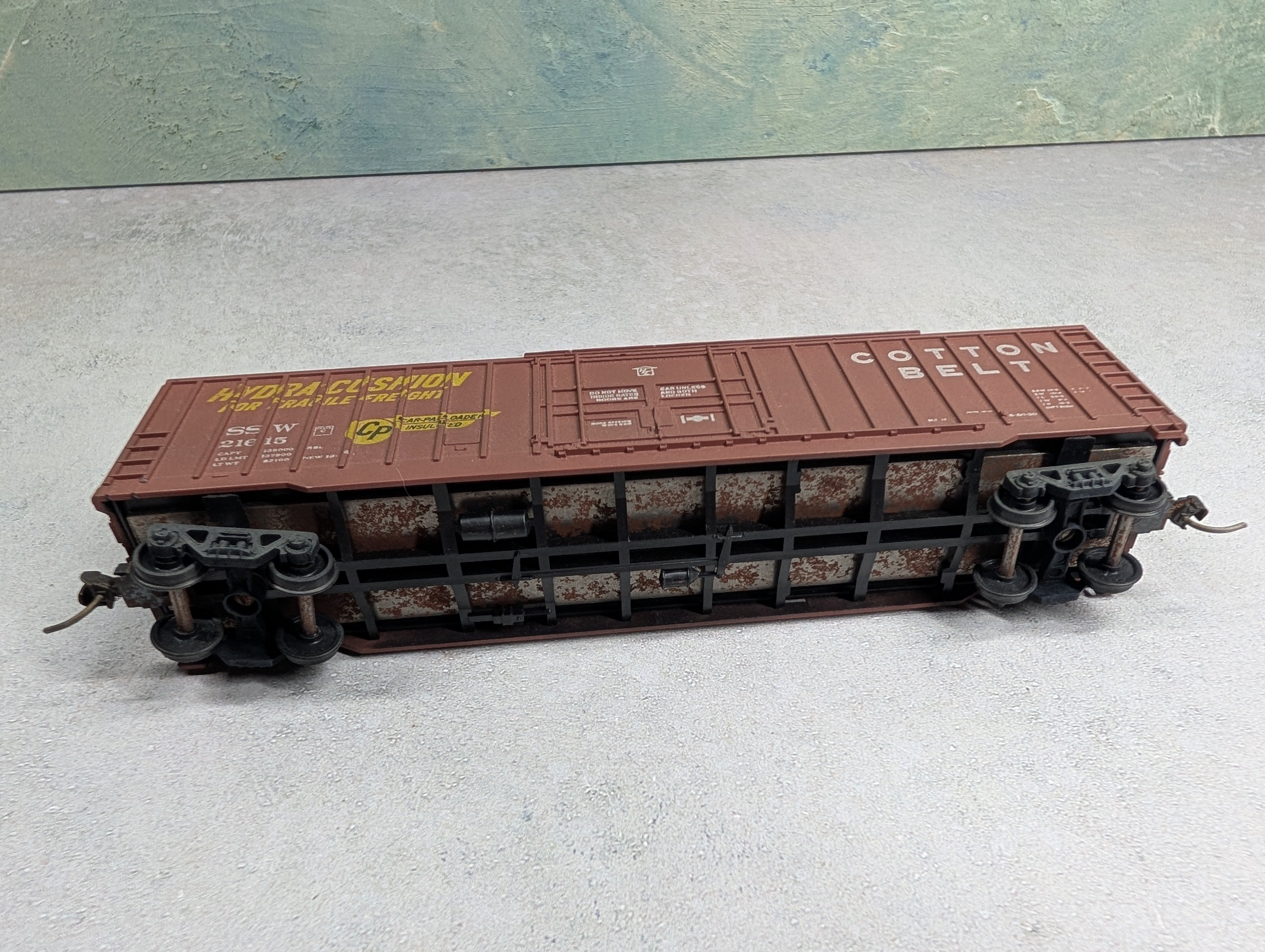 USED Athearn HO Scale 50' Box Car Cotton Belt SSW #21615 Weathered