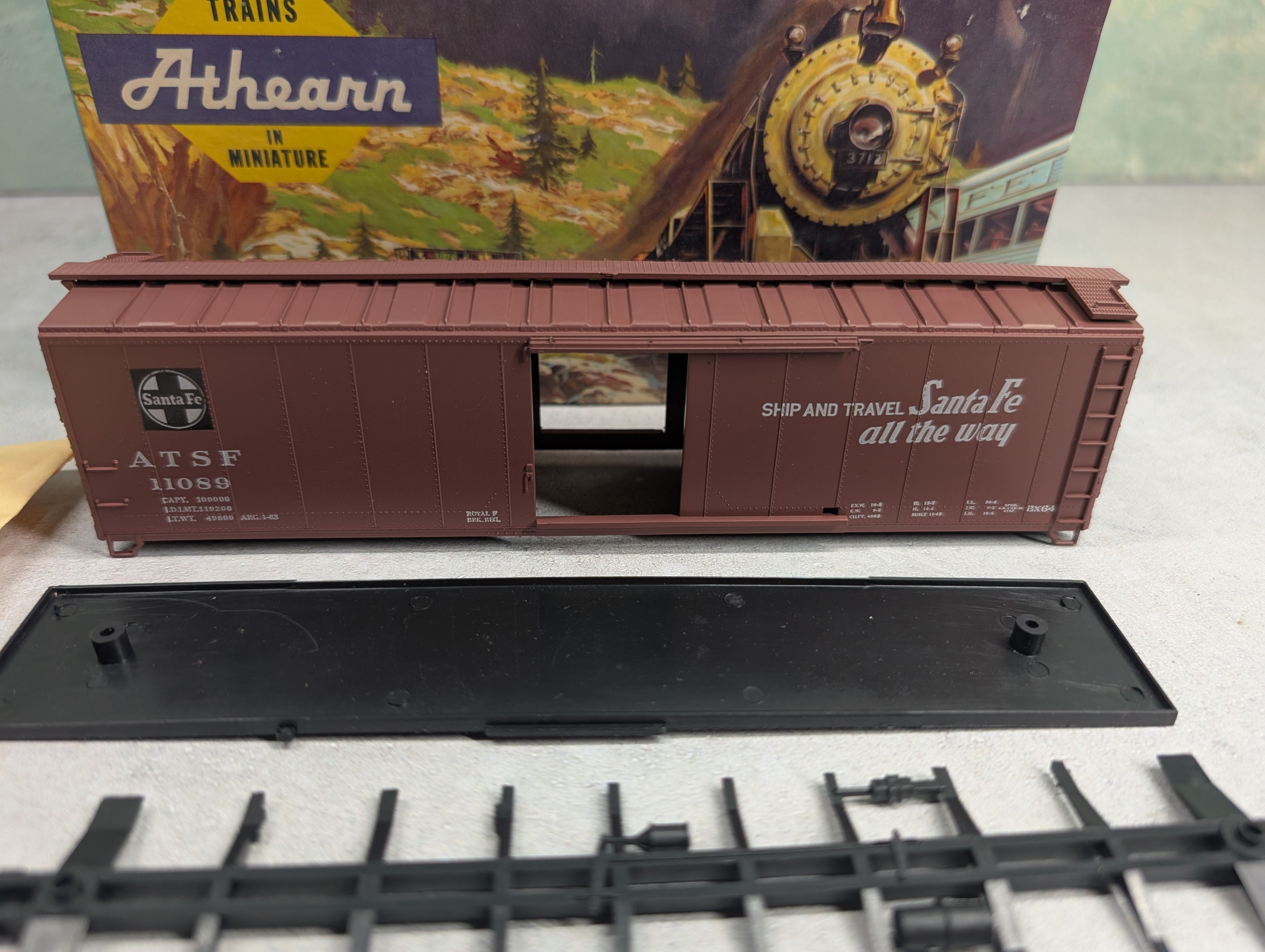 USED Athearn HO Scale 50' Box Car KIT