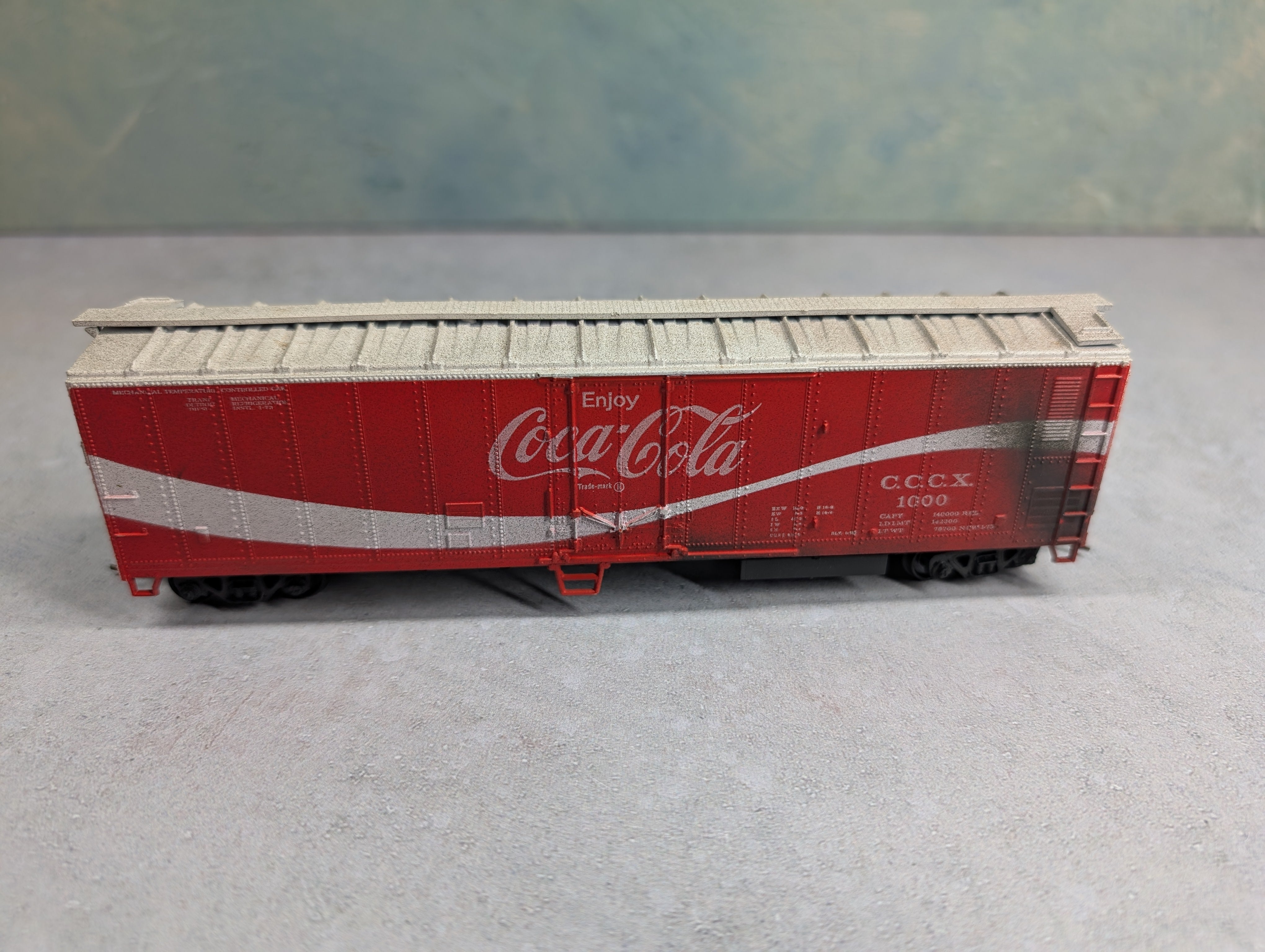 USED Athearn HO Scale Coca-Cola Box Car CCCX 1000 Weathered