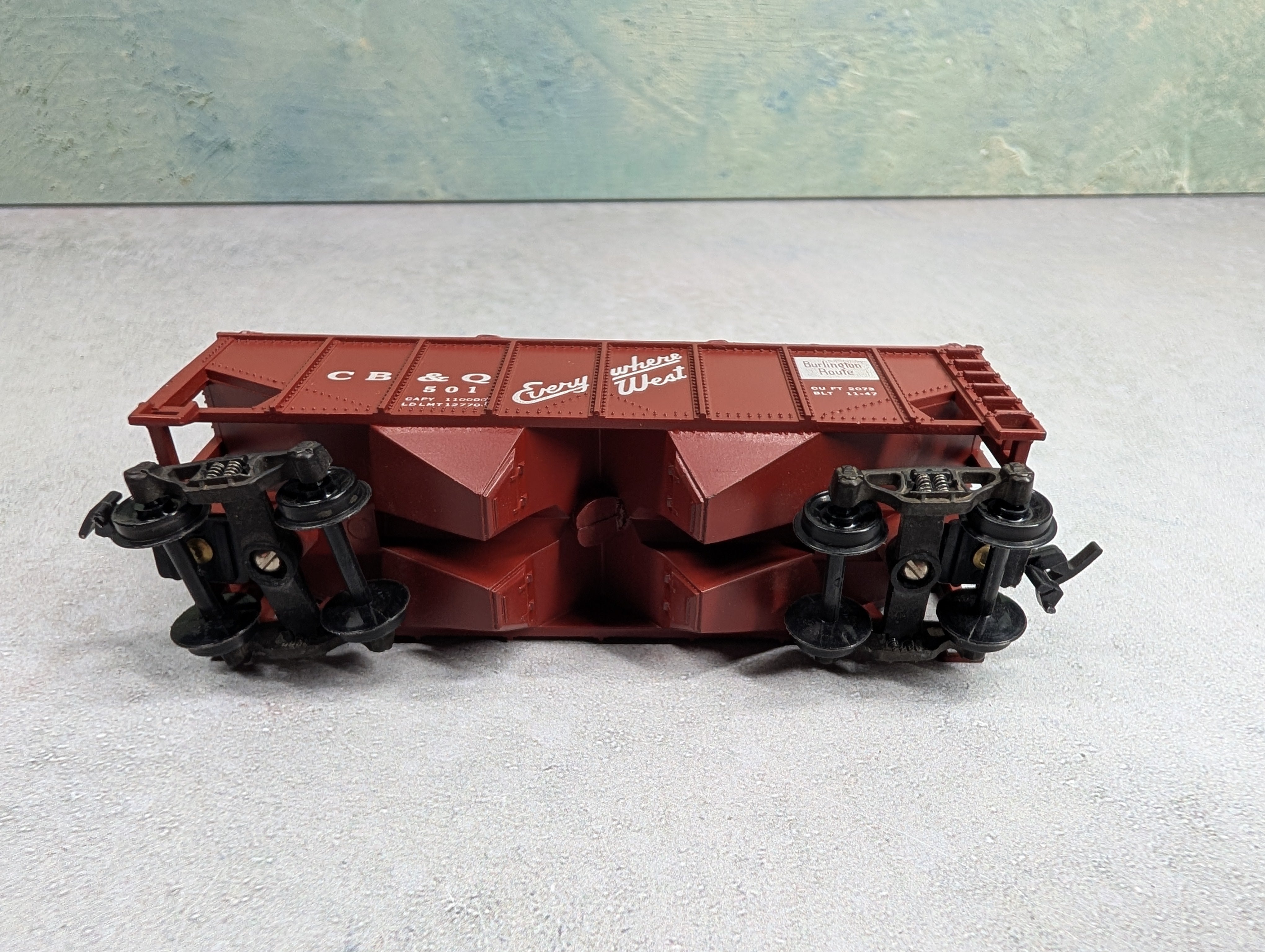USED Varney HO Scale 2 Bay Open Hopper Chicago, Burlington & Quincy CB&Q #501