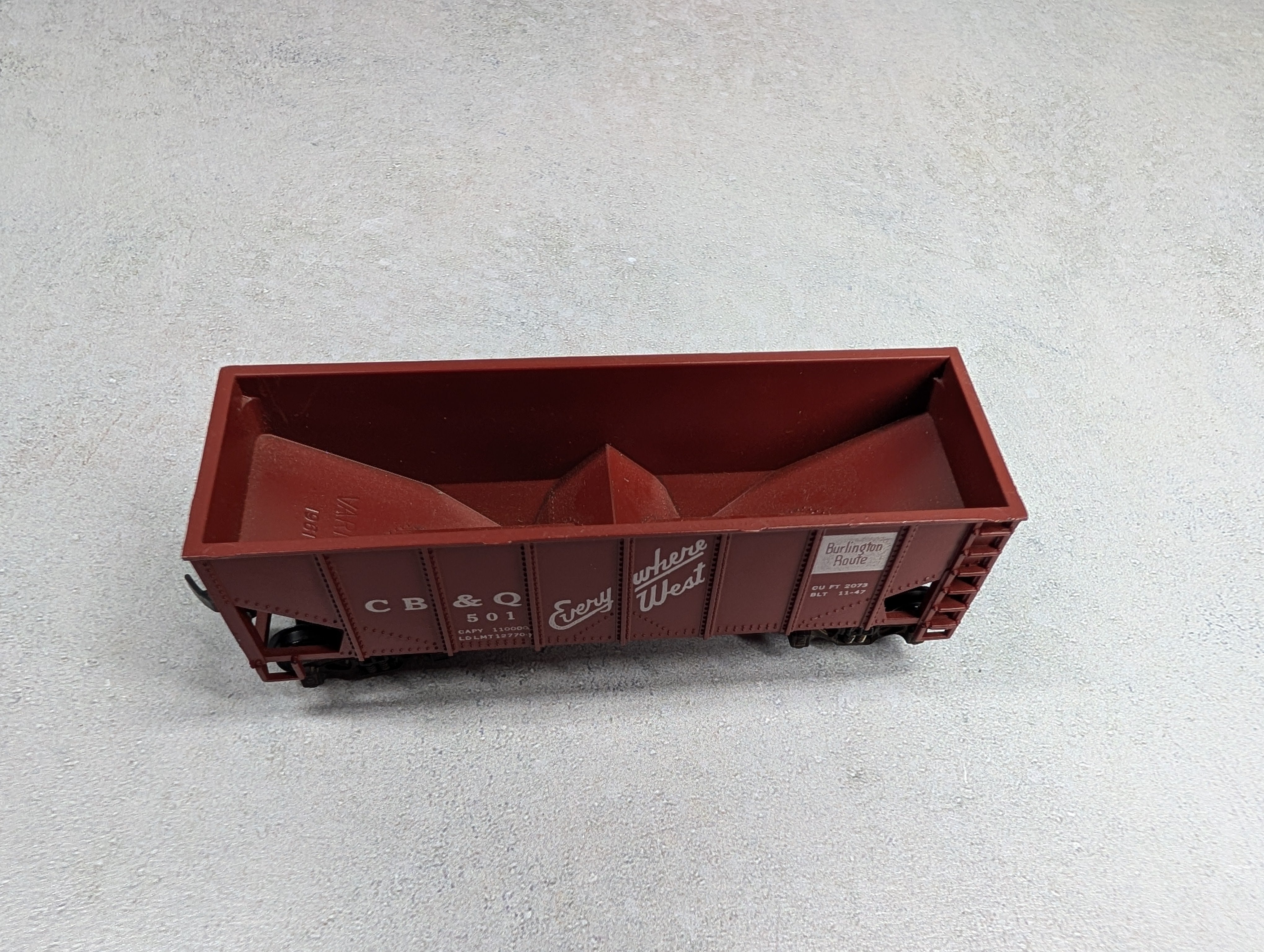 USED Varney HO Scale 2 Bay Open Hopper Chicago, Burlington & Quincy CB&Q #501