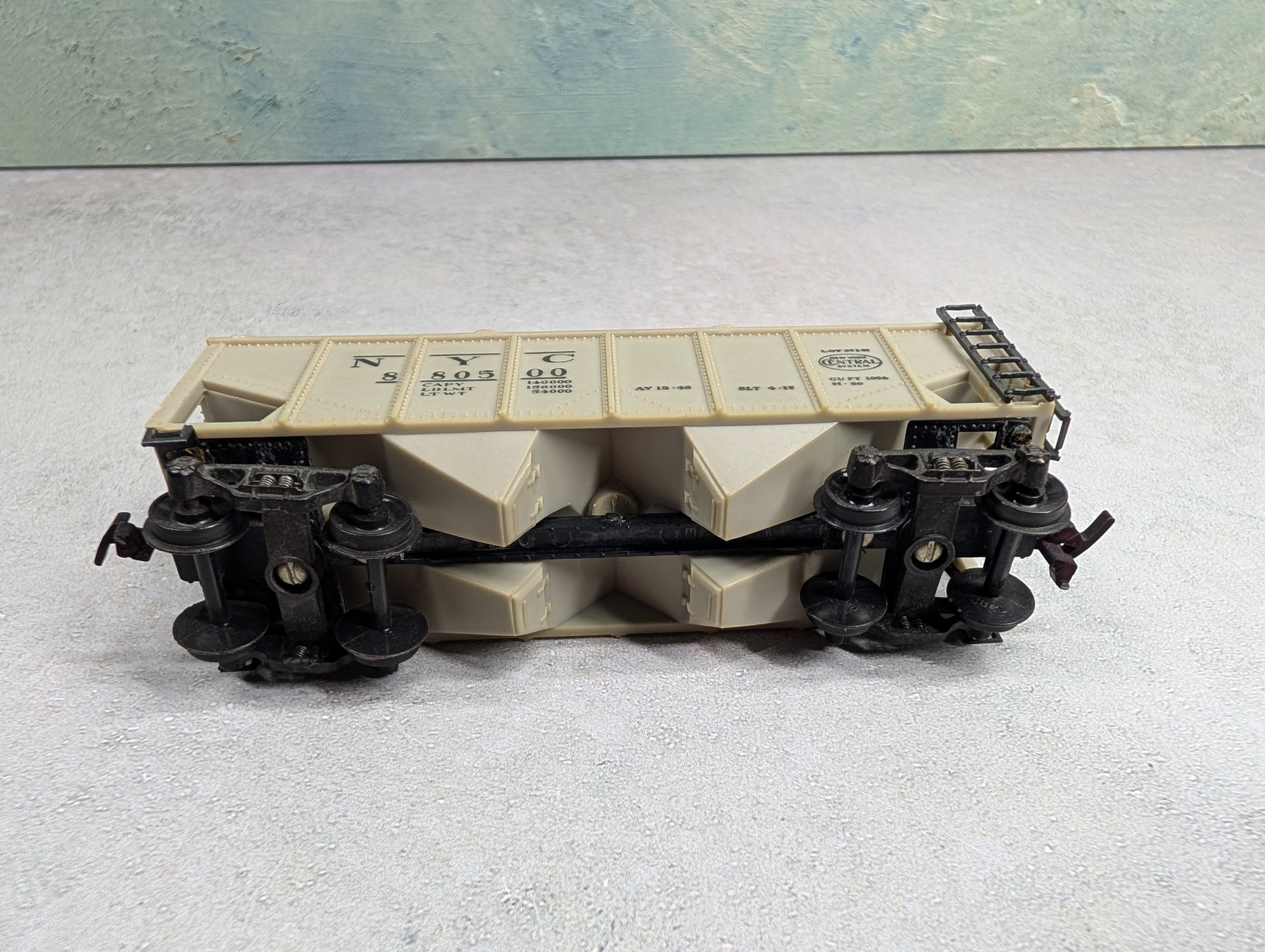 USED Varney HO Scale 2 Bay Open Hopper New York Central NYC #880500