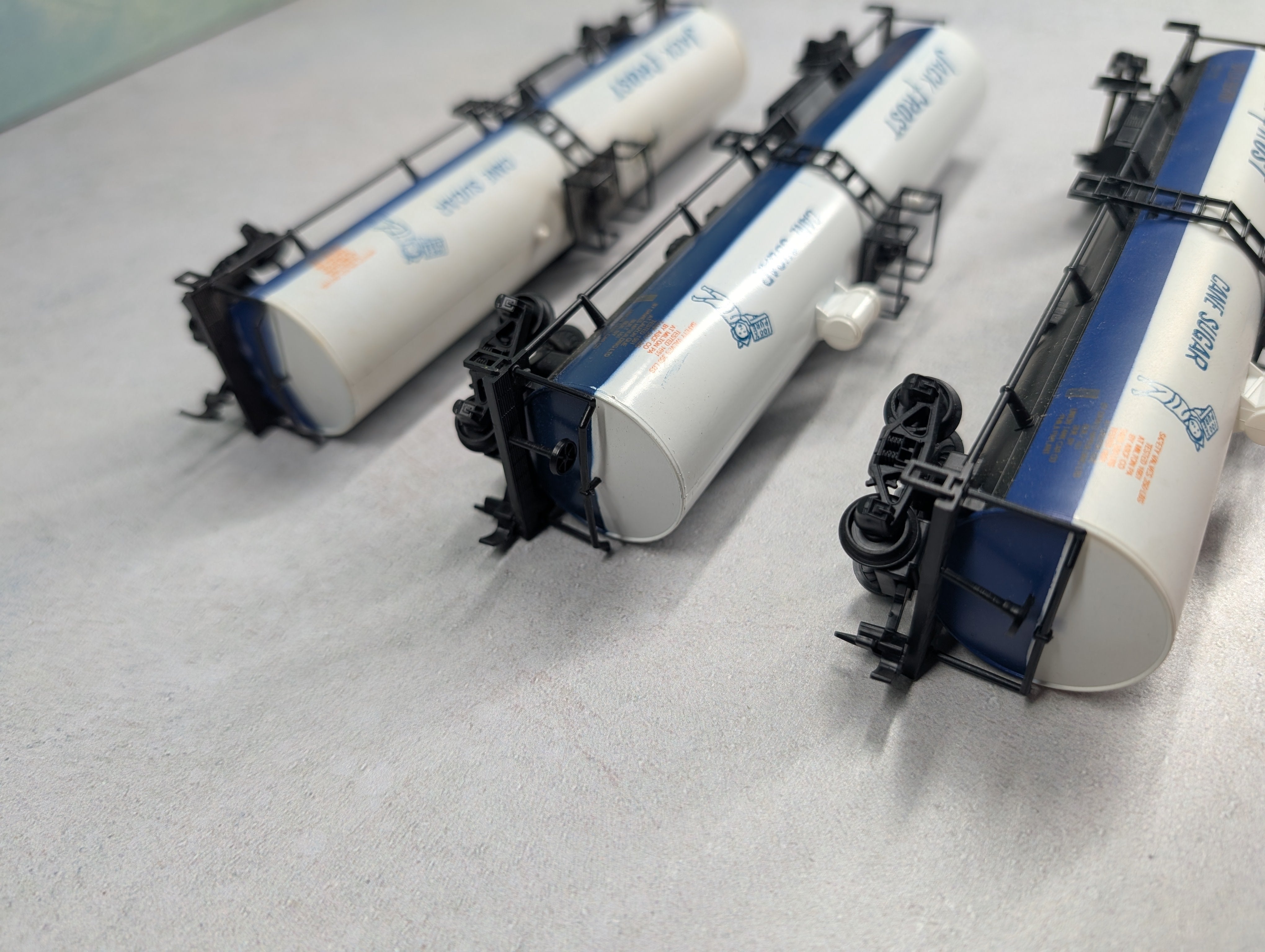 USED Roco HO Scale Lot of Billboard Tank Cars Jack Frost Cane Sugar UTLX #85780 (3 pcs)