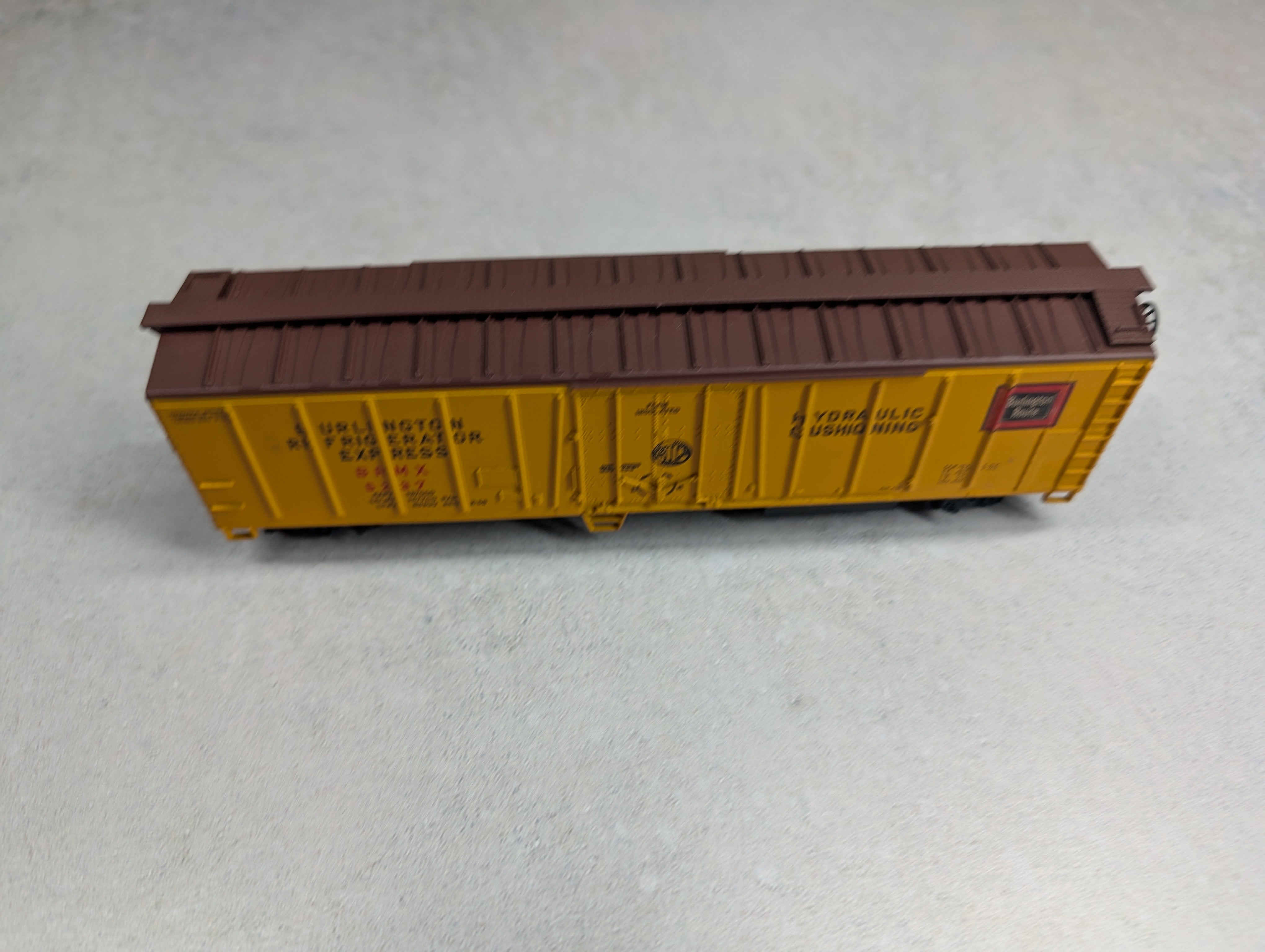 USED Athearn HO Scale 50' Box Car Burlington BRMX #5237